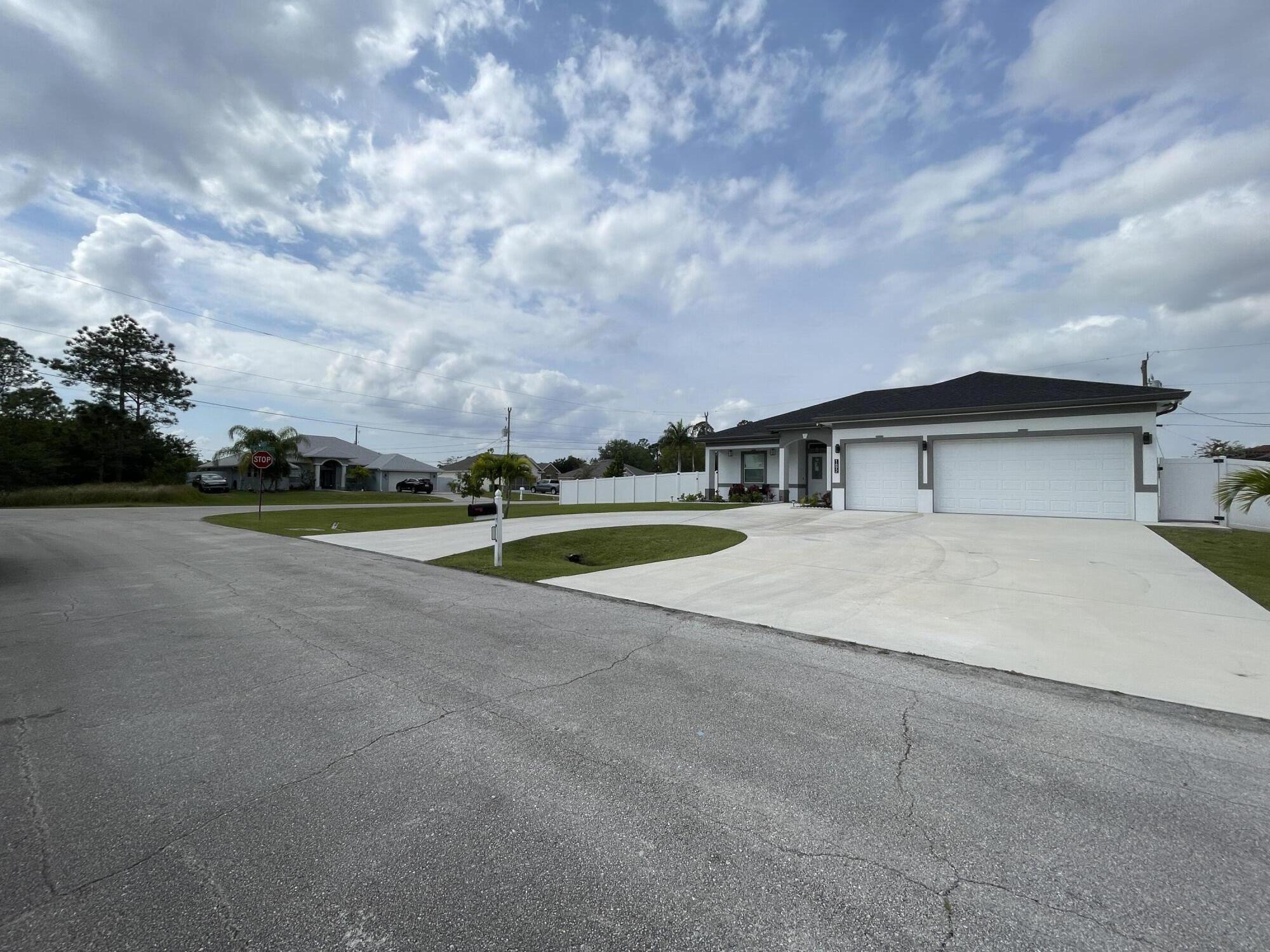 1692 SW Paddock Street, Port St. Lucie