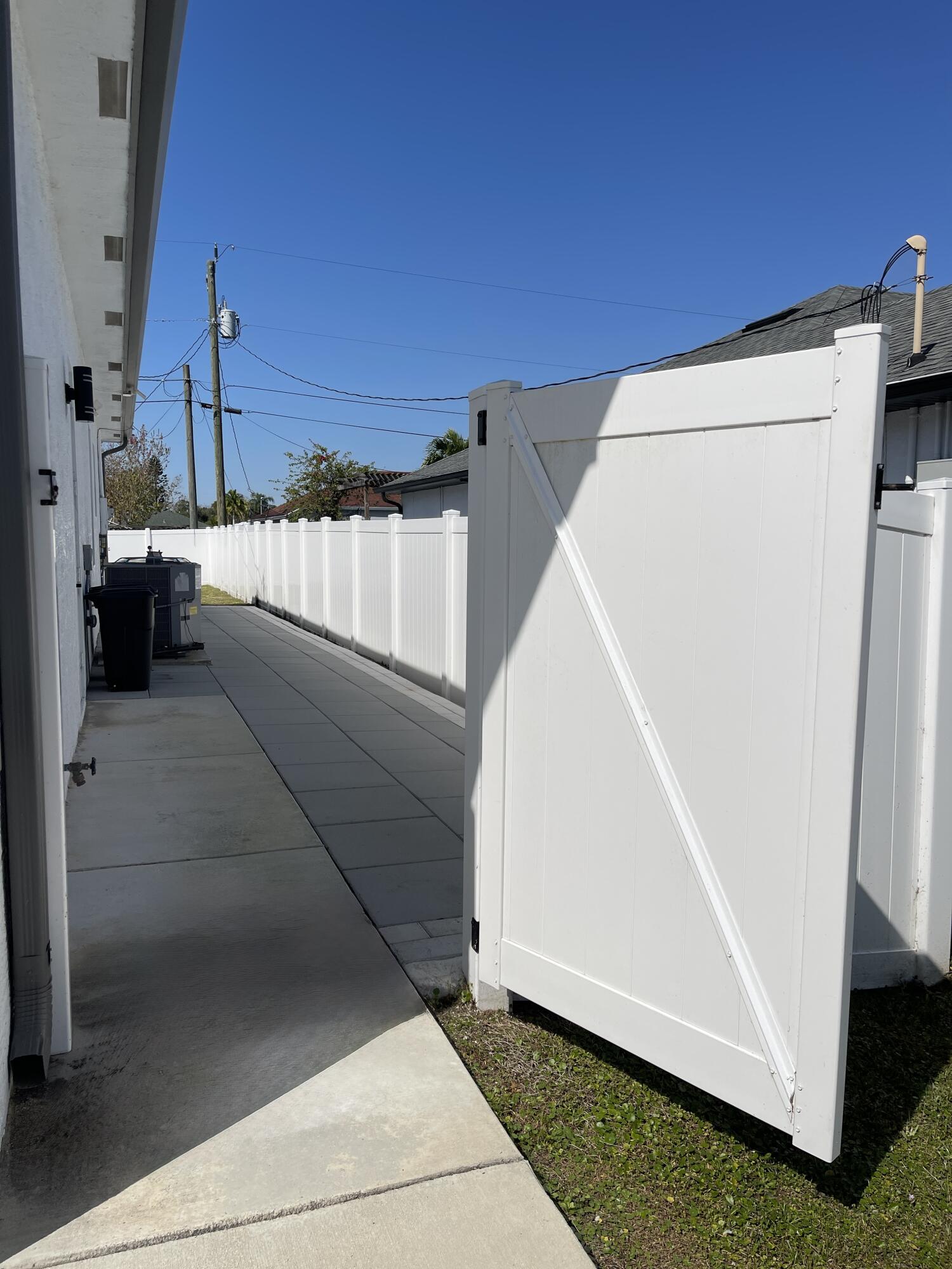 1692 SW Paddock Street, Port St. Lucie