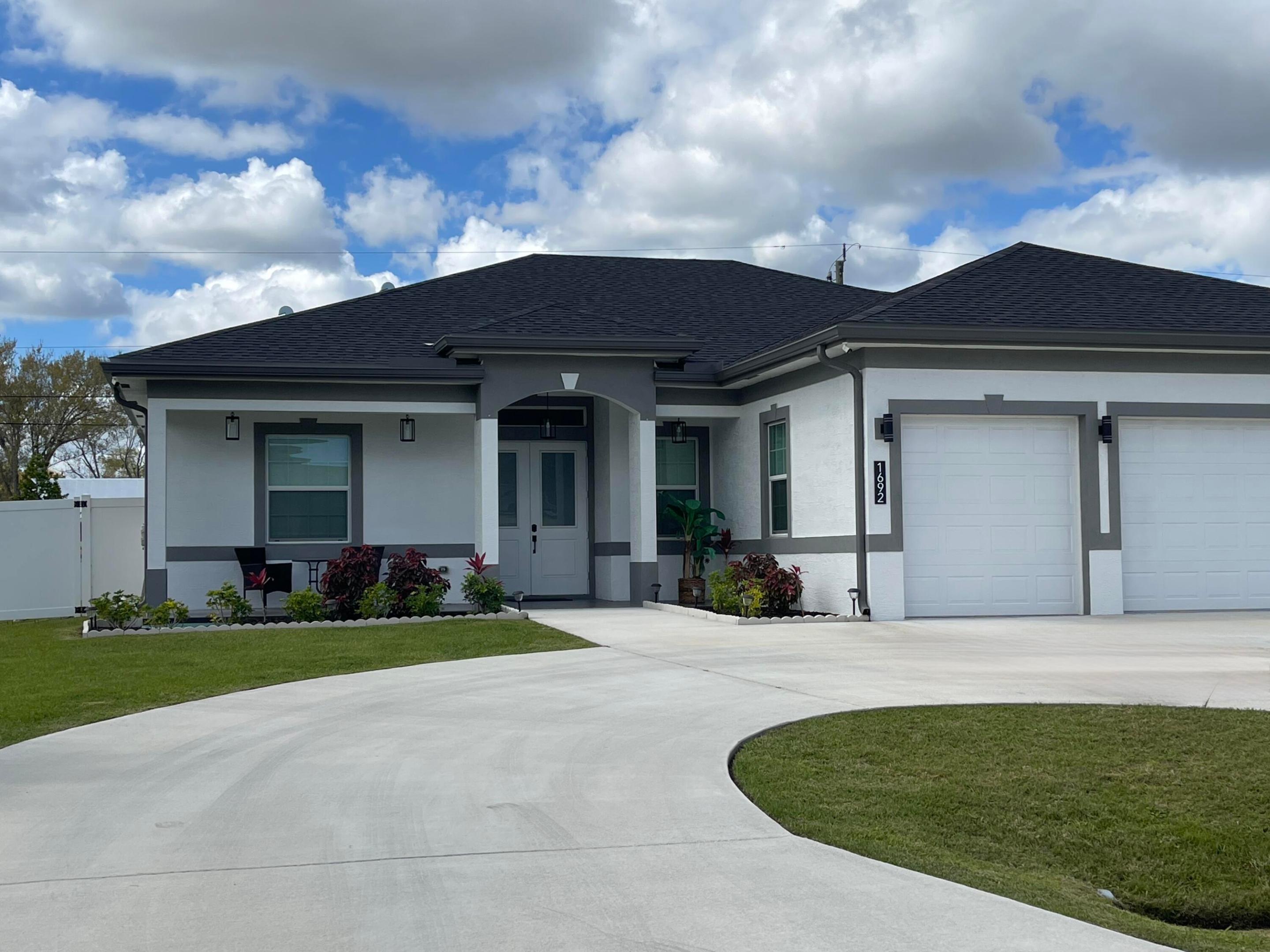 1692 SW Paddock Street, Port St. Lucie