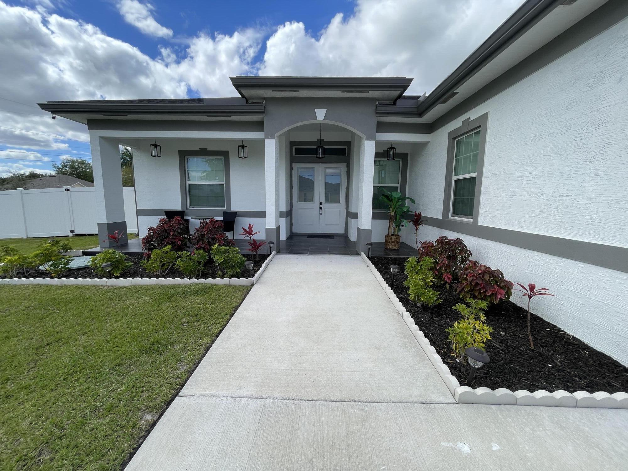 1692 SW Paddock Street, Port St. Lucie