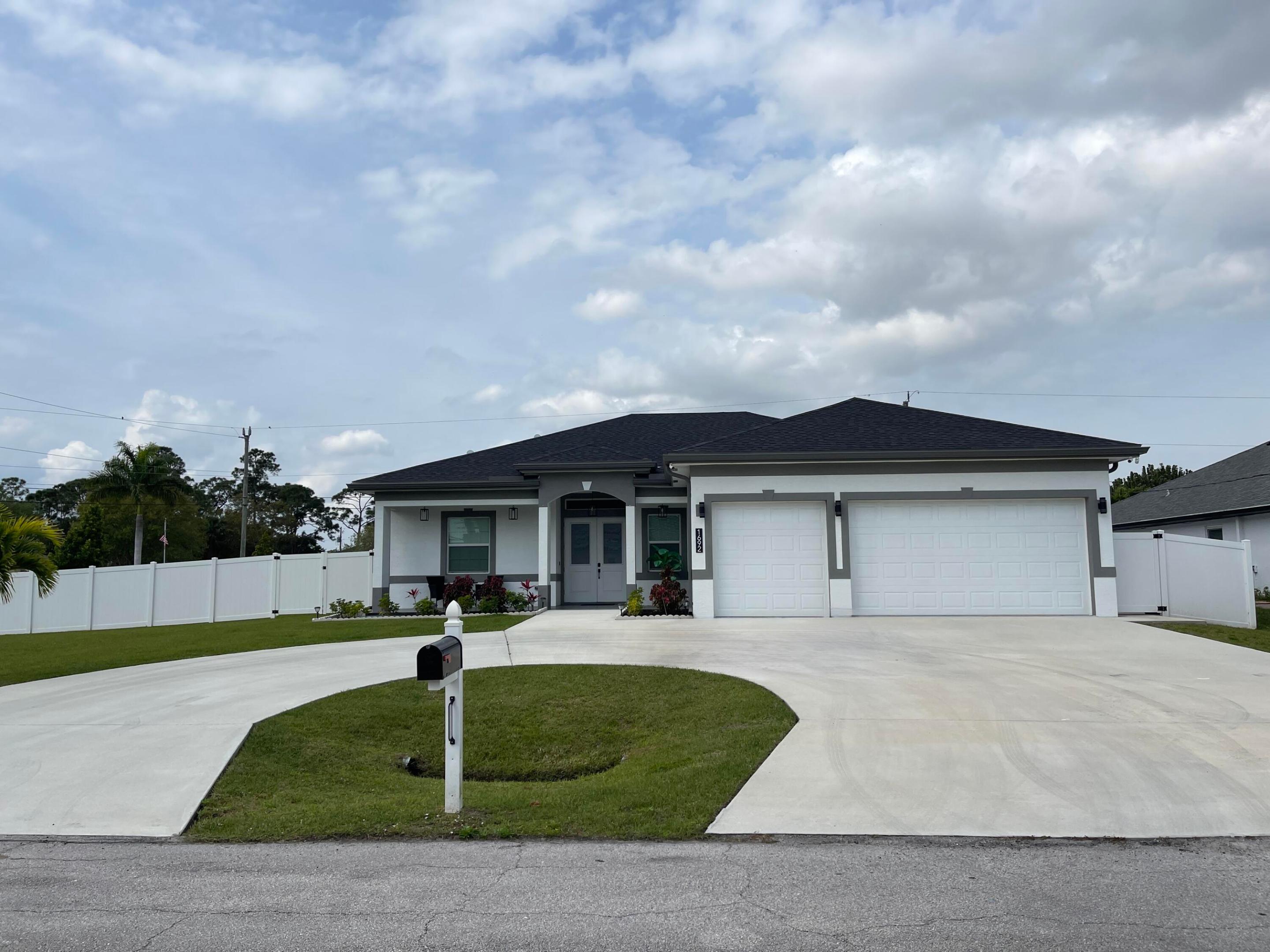 1692 SW Paddock Street, Port St. Lucie