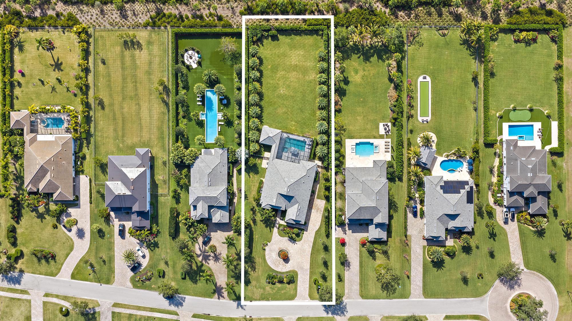 20181 SE Bridgewater Drive