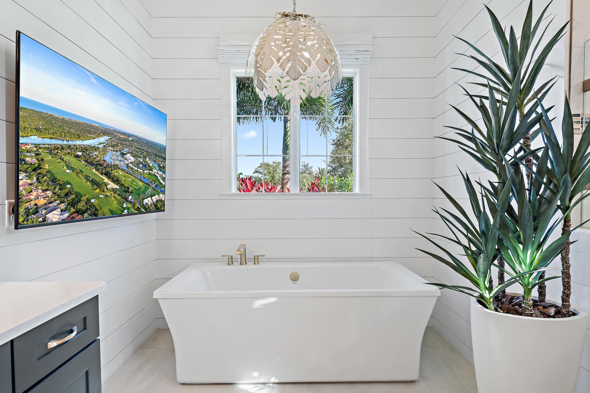 20181 SE Bridgewater Drive