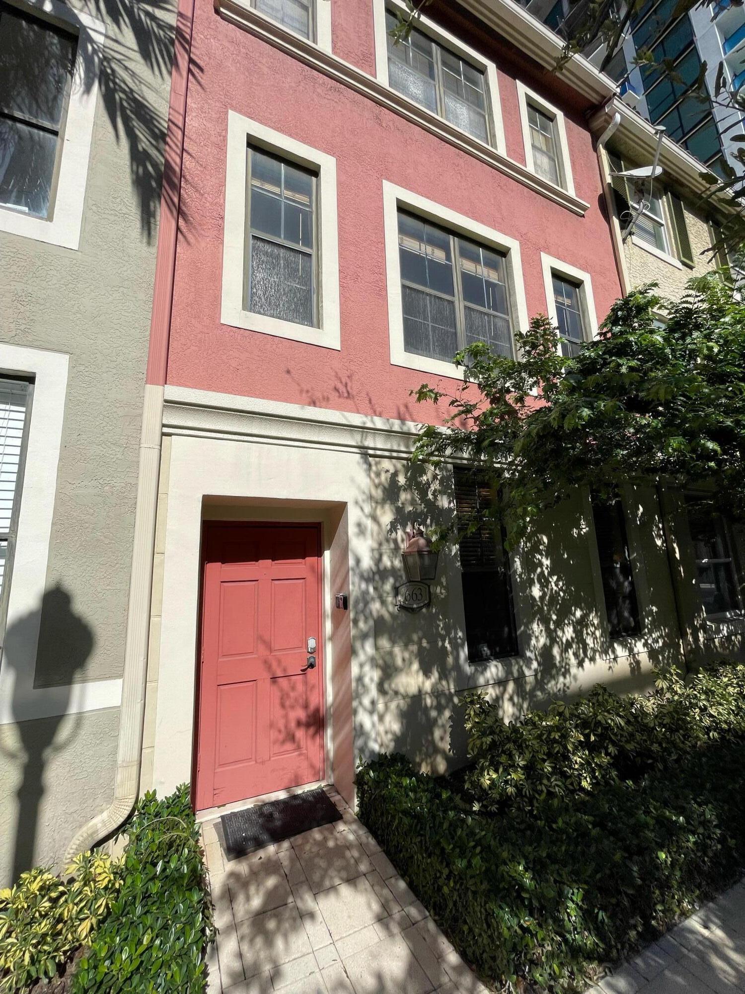 663 Hibiscus Street