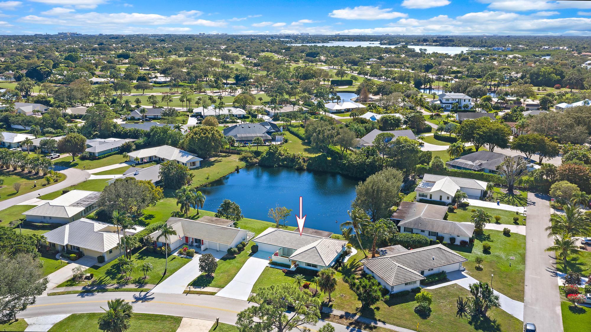 9400 SE Little Club Way N