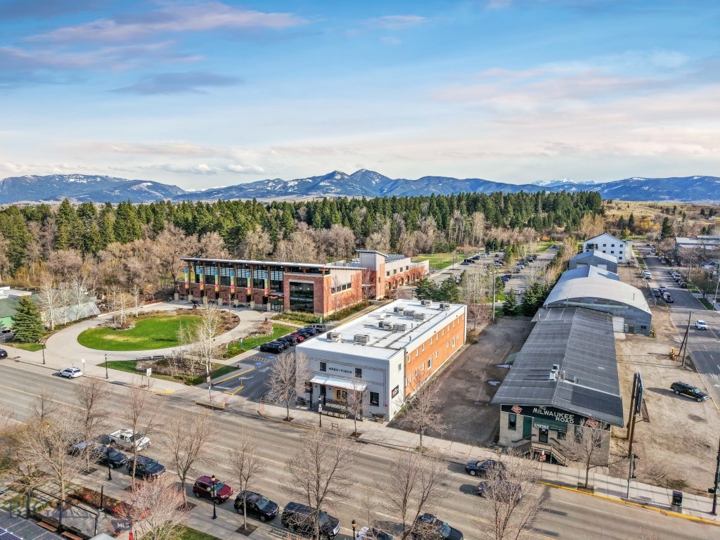 612 East Main Street