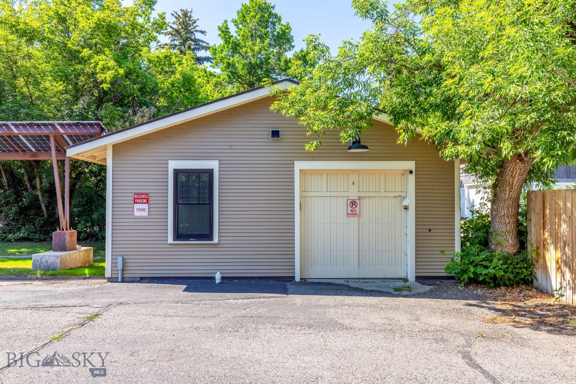 209 S Willson B