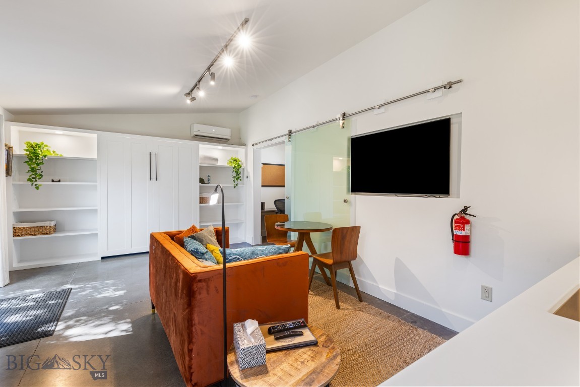 209 S Willson B