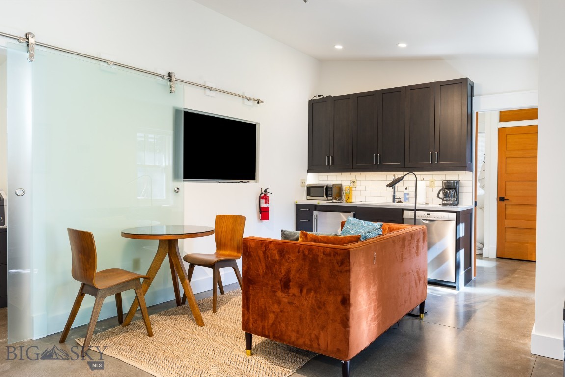 209 S Willson B