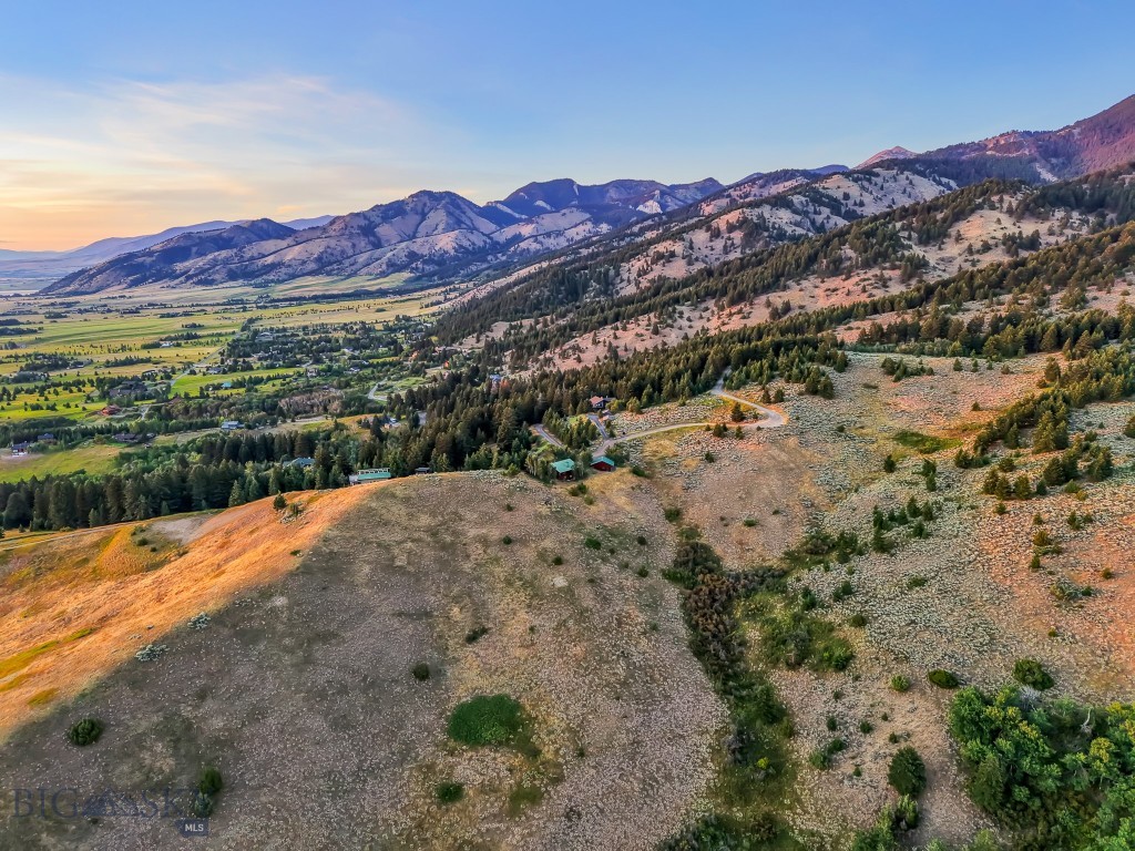 8906 Gold Dust Trail