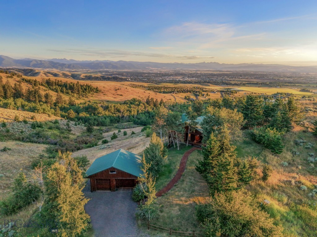 8906 Gold Dust Trail