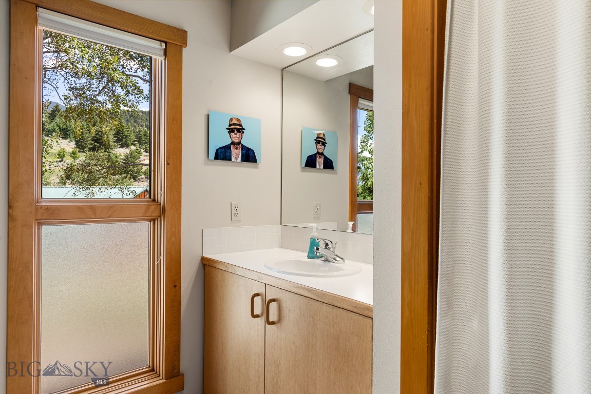 8906 Gold Dust Trail