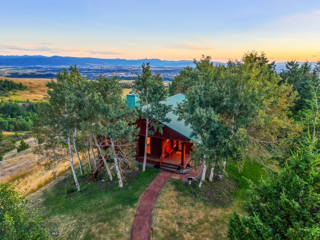 8906 Gold Dust Trail