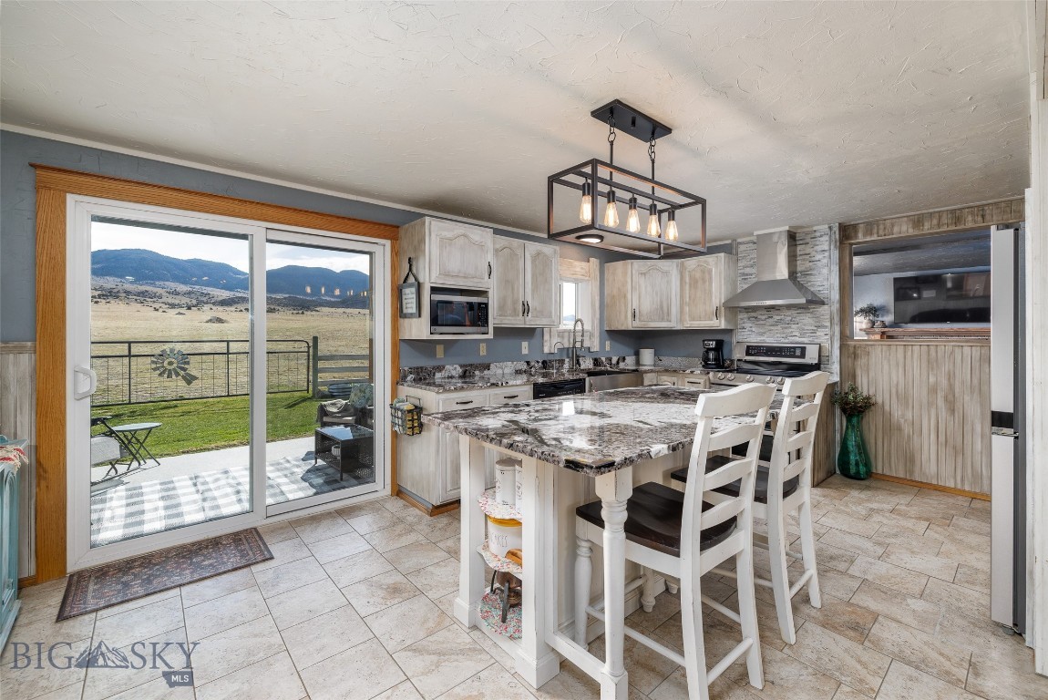 618 Whitetail Road