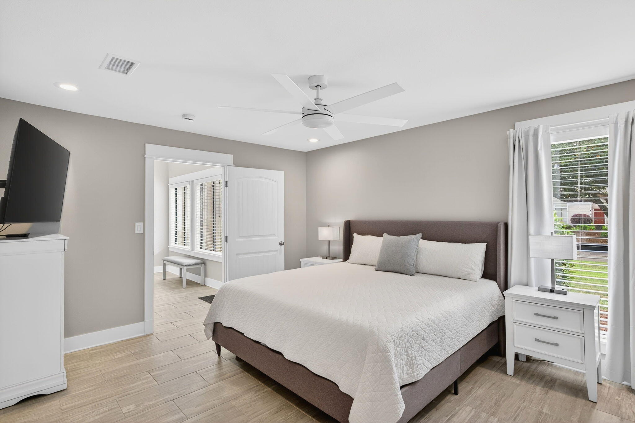 512 Magnolia Place 512