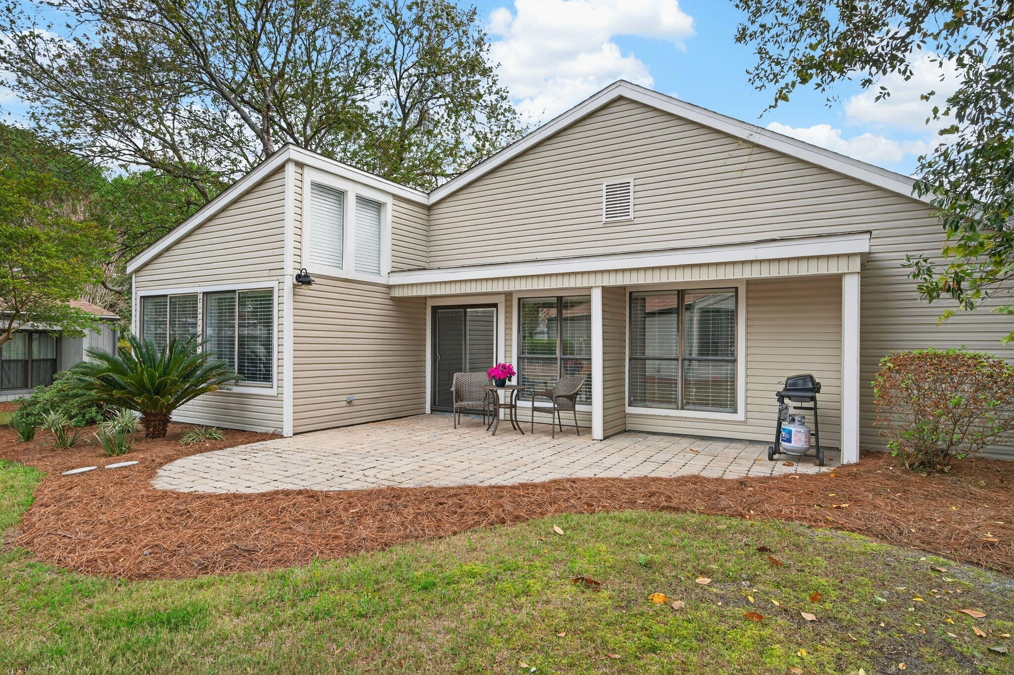 512 Magnolia Place 512