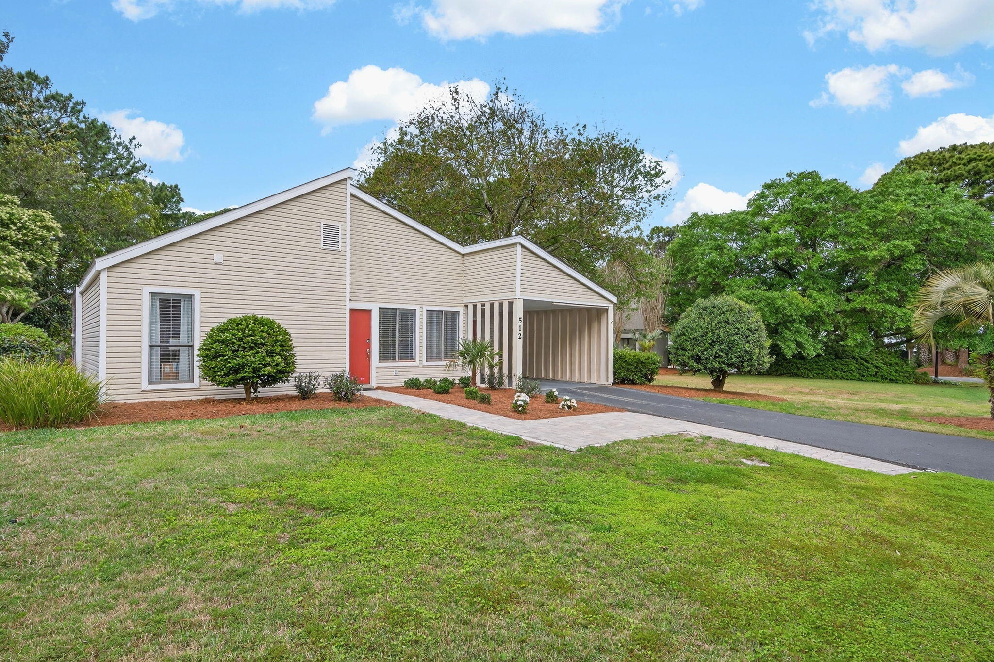 512 Magnolia Place 512