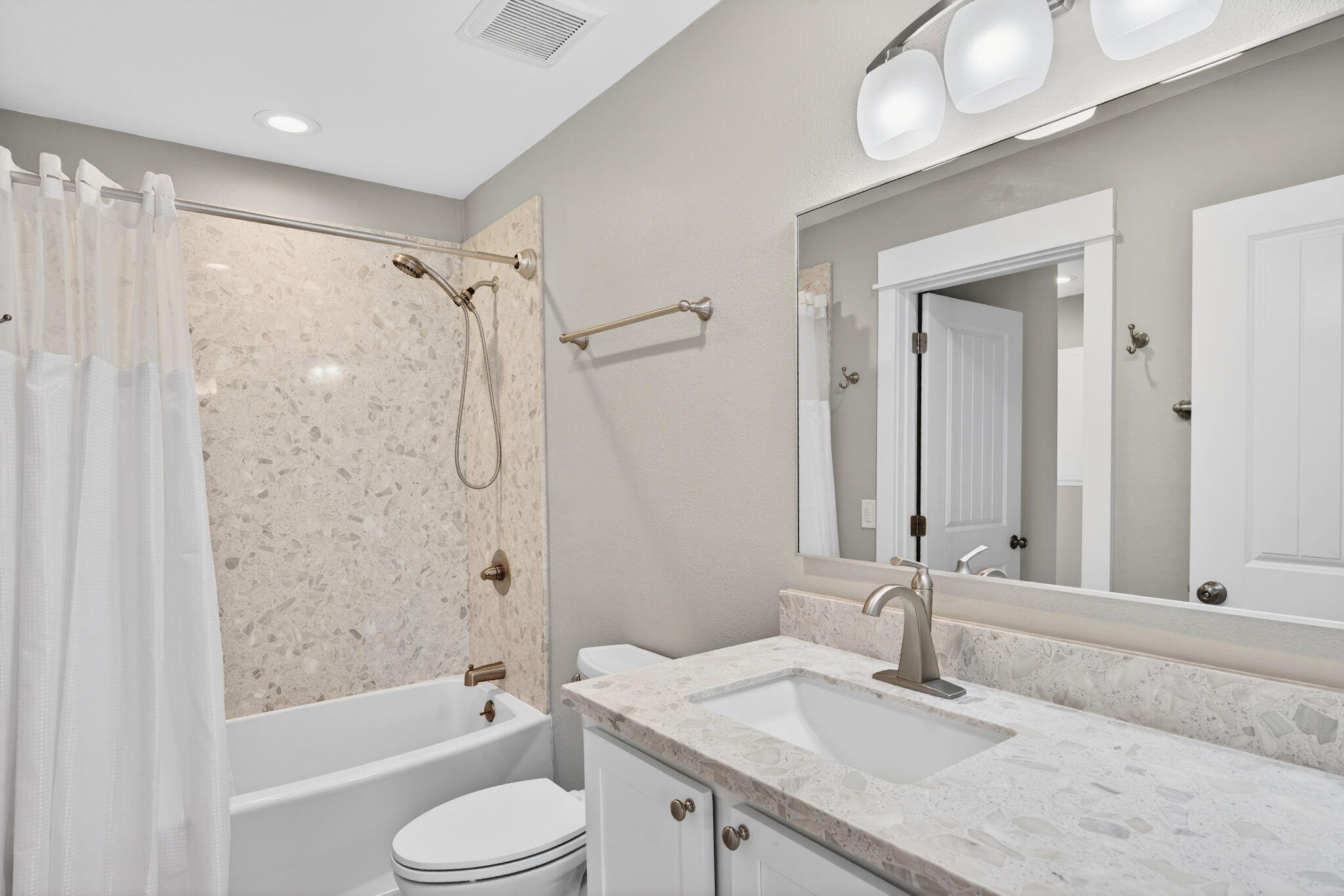 512 Magnolia Place 512