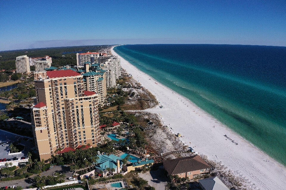 1 Beach Club Drive, 1703