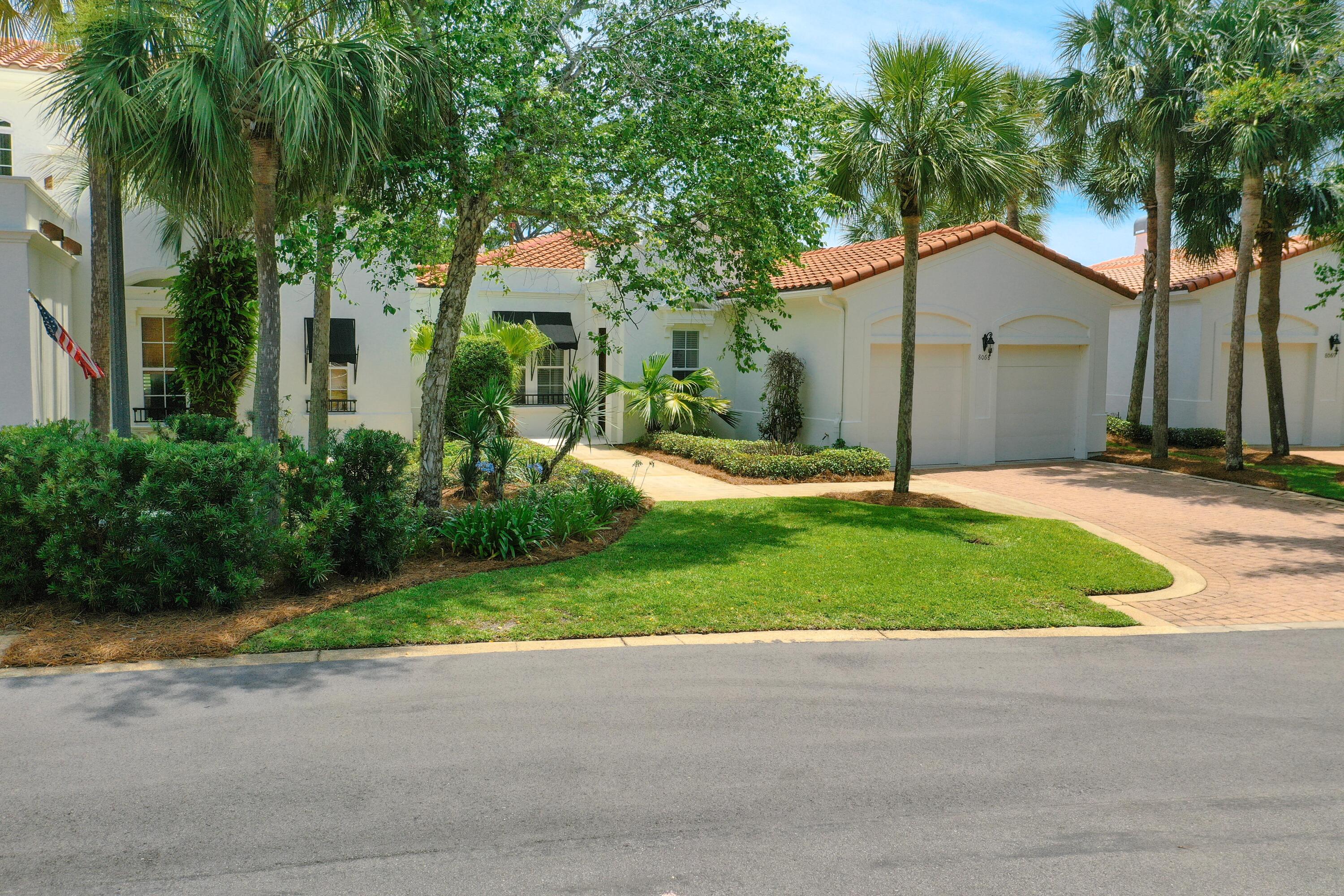 8068 Fountains Lane