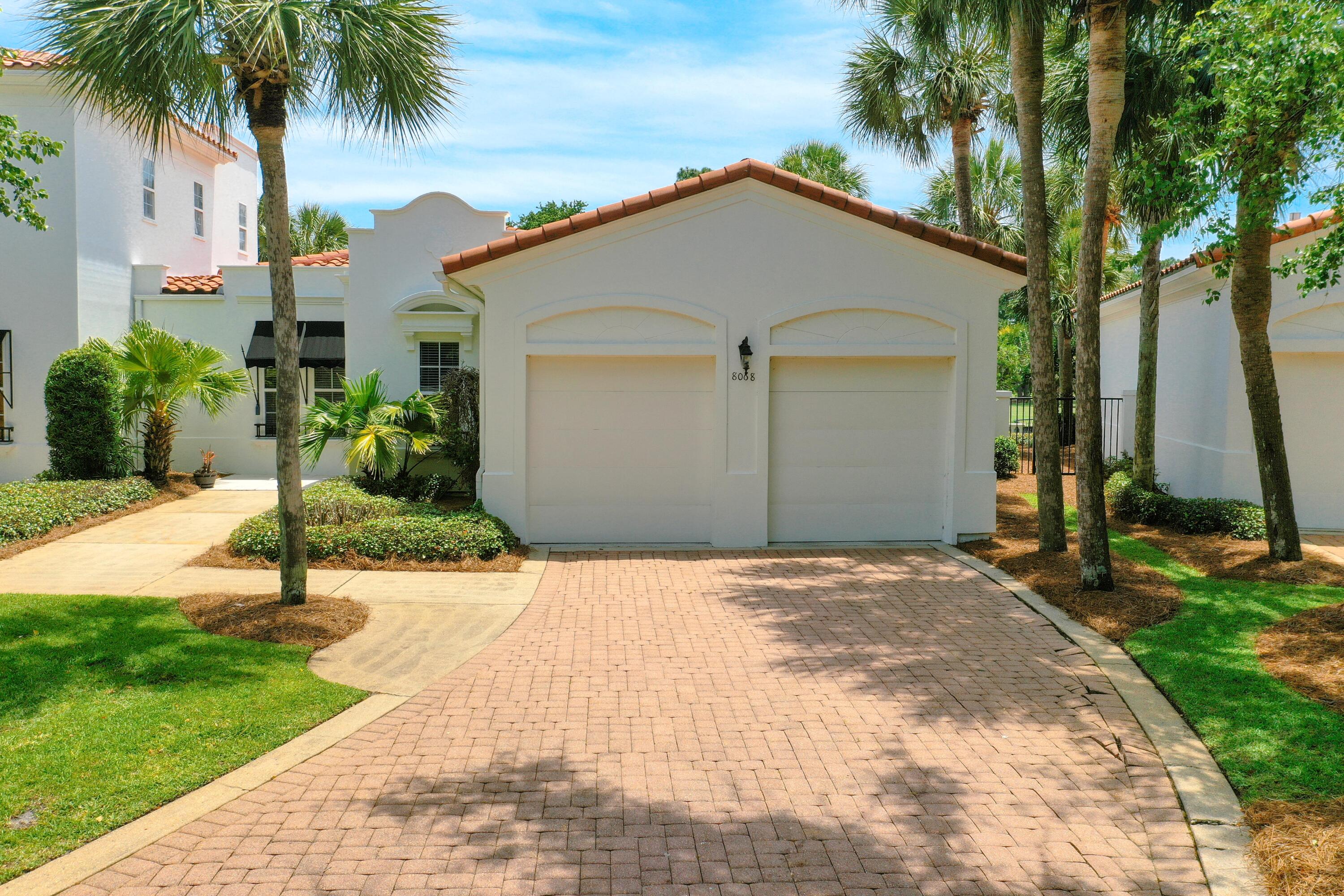 8068 Fountains Lane
