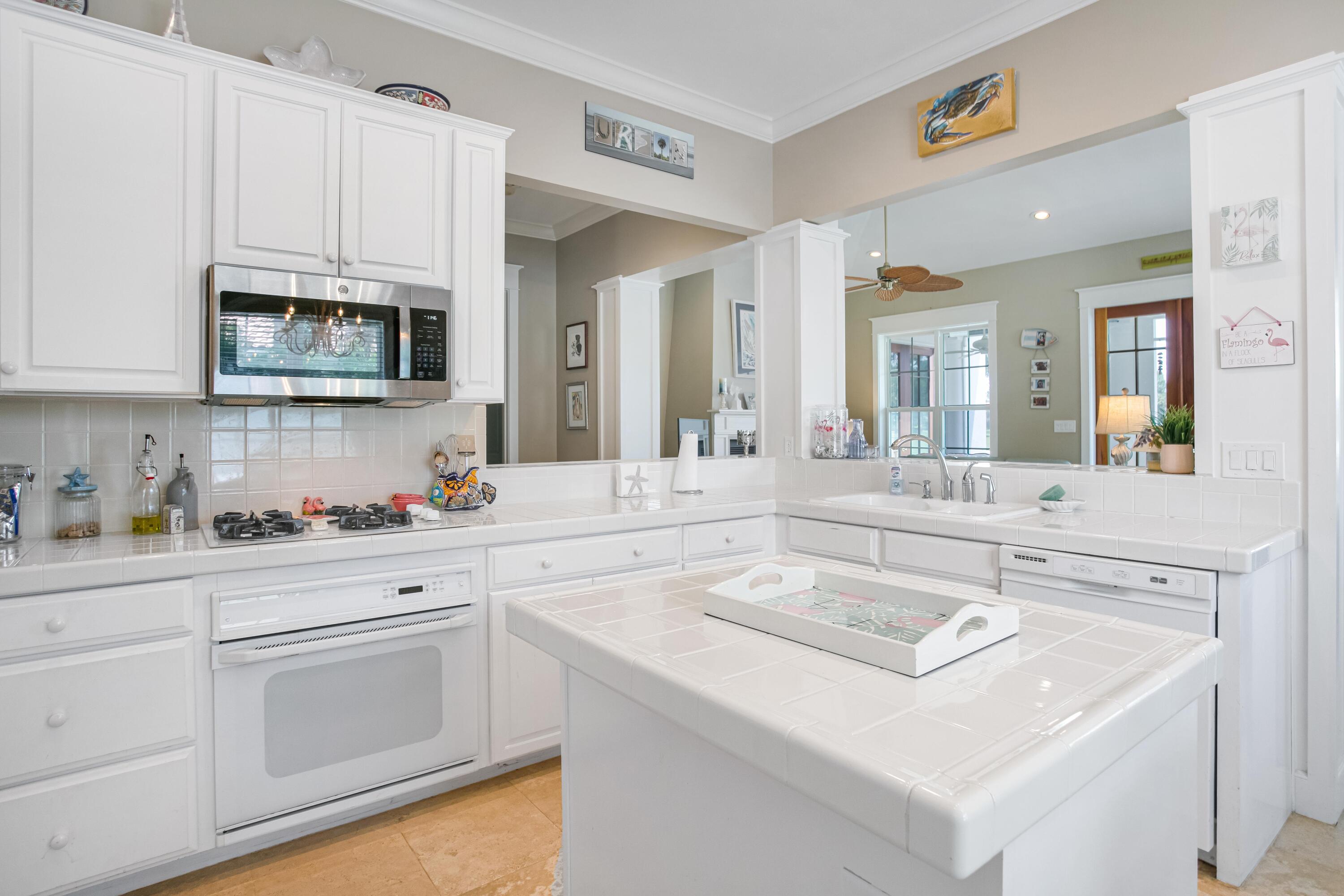 8068 Fountains Lane