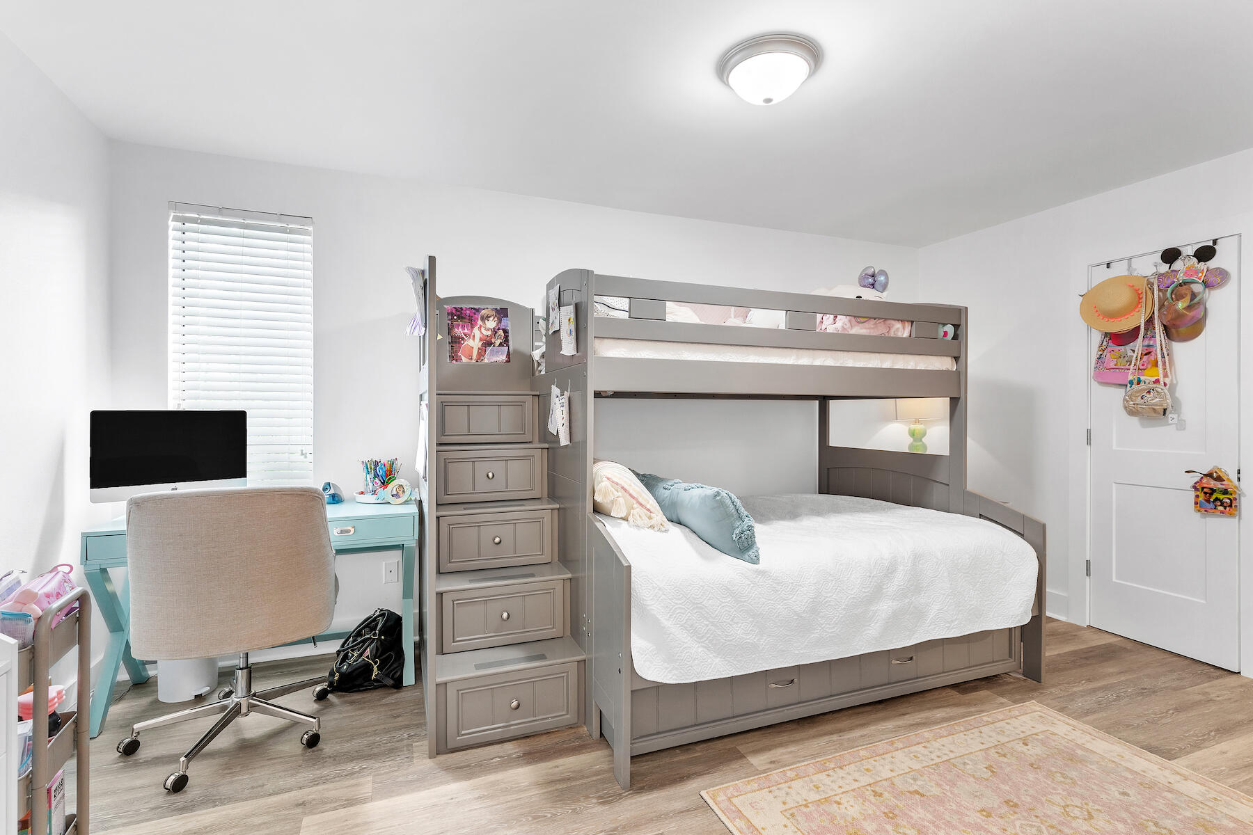 596 Robin Court