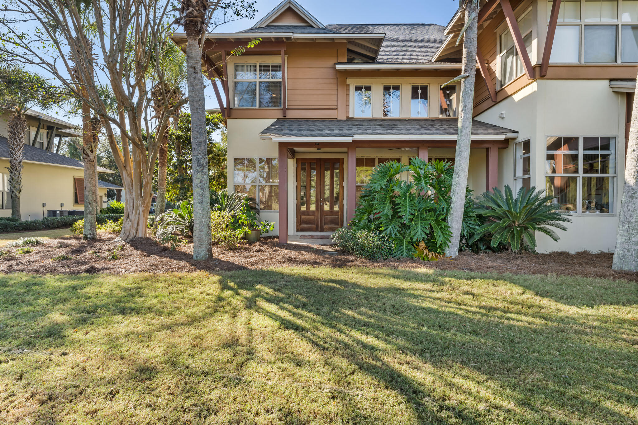 8593 Magnolia Bay Lane