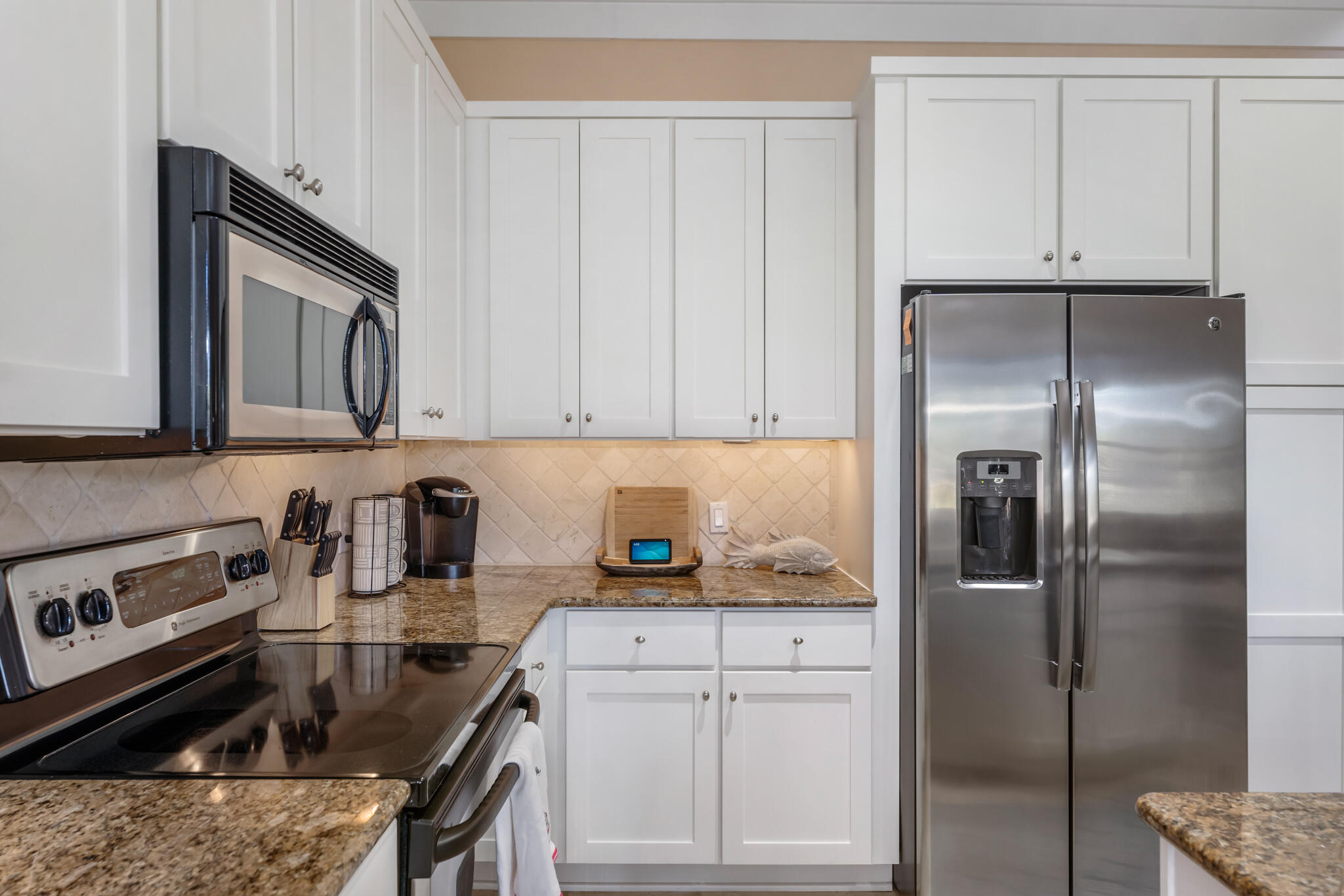 8593 Magnolia Bay Lane
