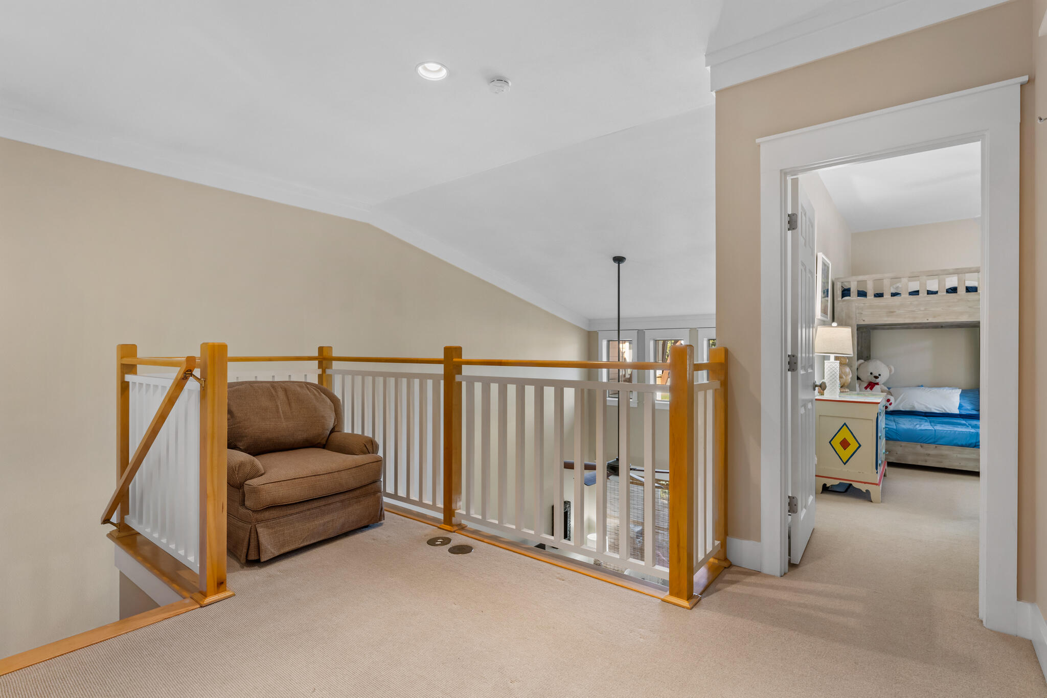 8593 Magnolia Bay Lane