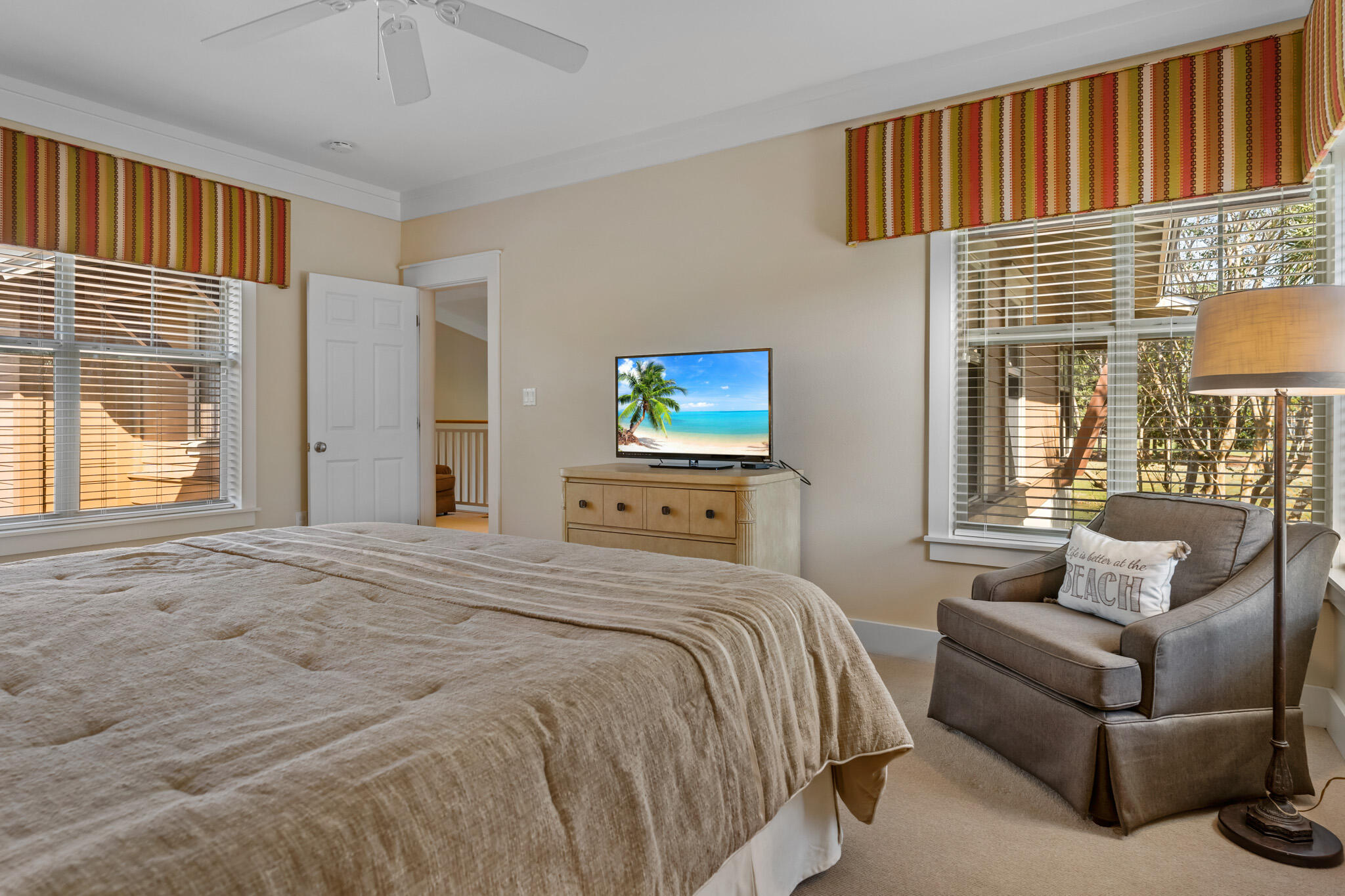 8593 Magnolia Bay Lane
