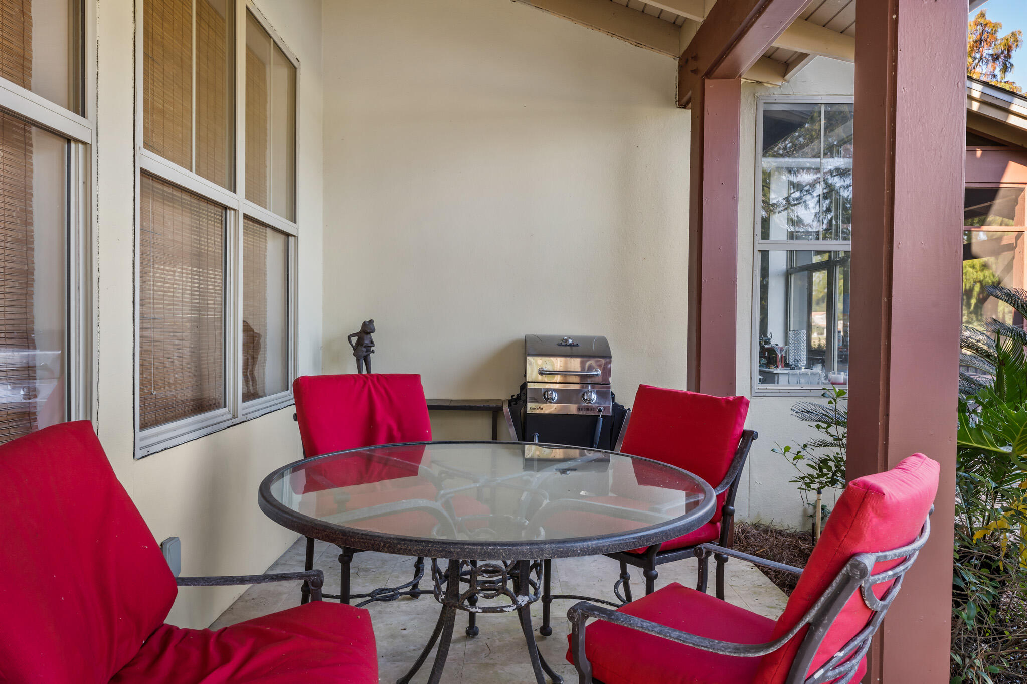 8593 Magnolia Bay Lane