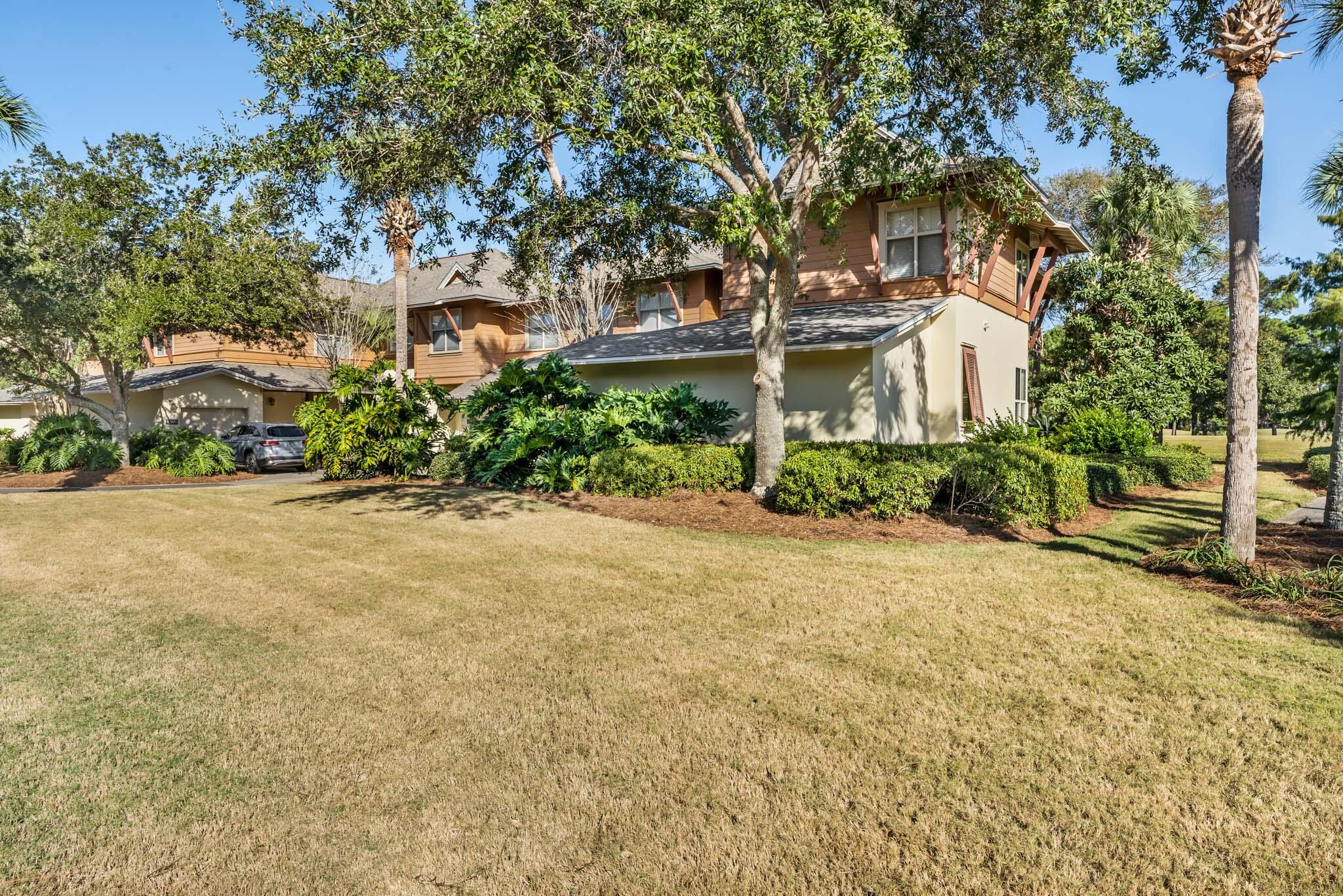 8593 Magnolia Bay Lane