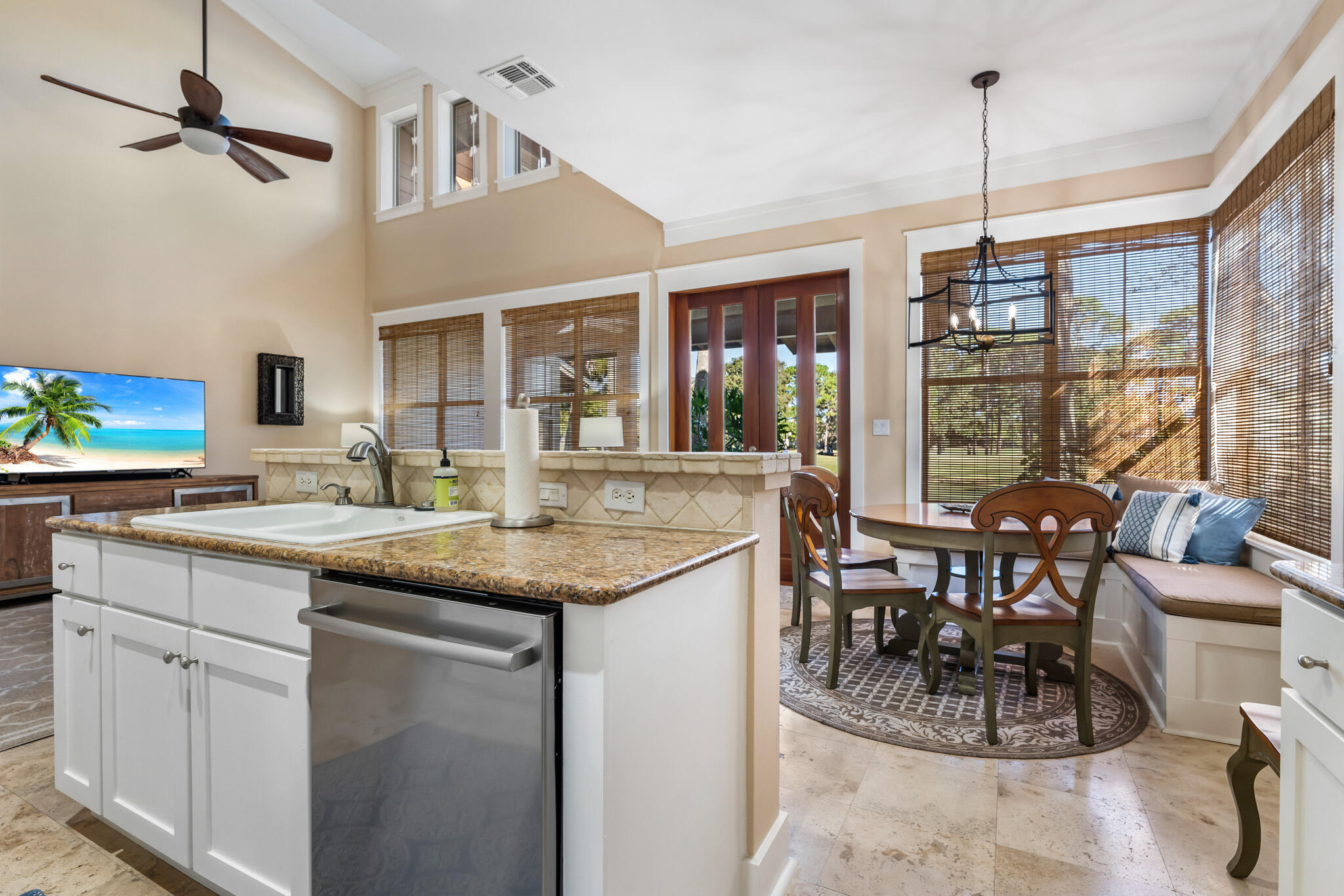8593 Magnolia Bay Lane