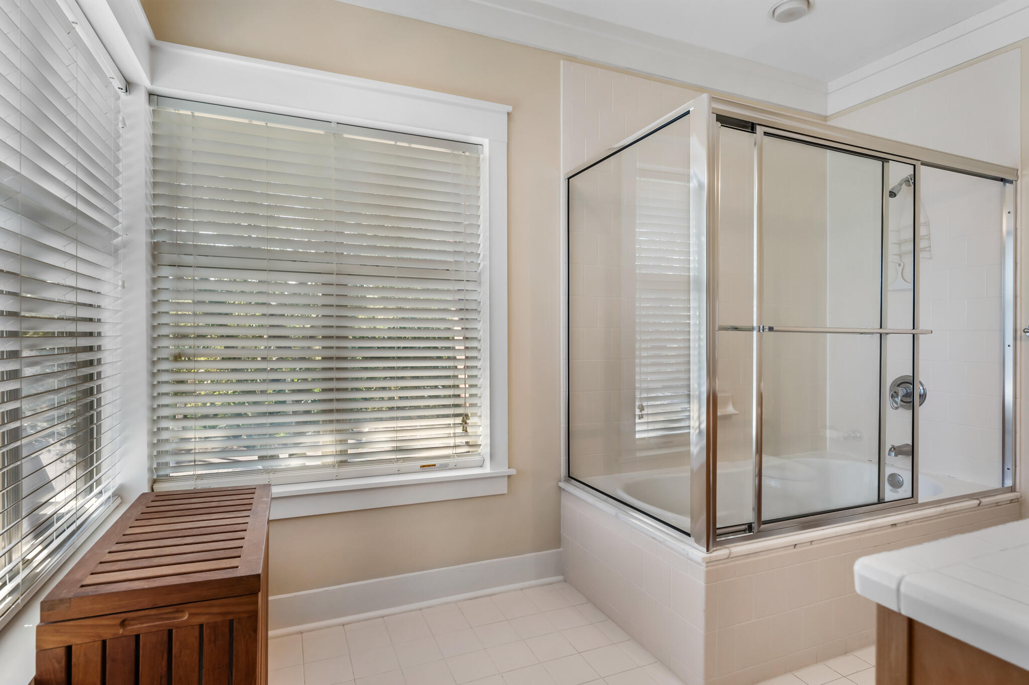 8593 Magnolia Bay Lane