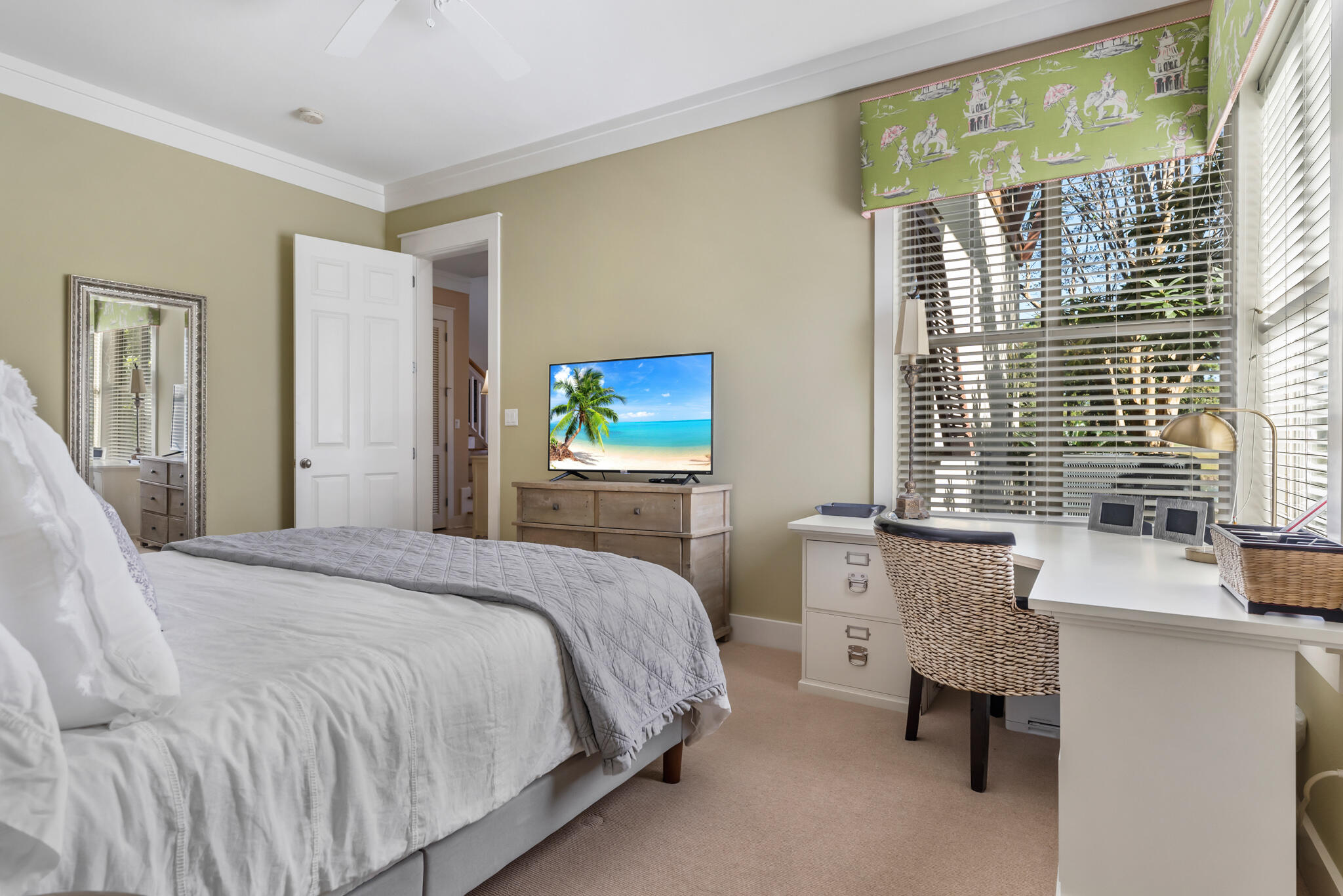 8593 Magnolia Bay Lane