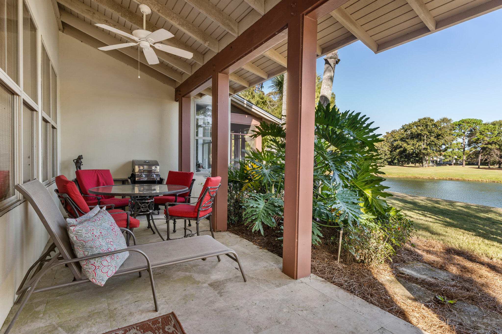 8593 Magnolia Bay Lane