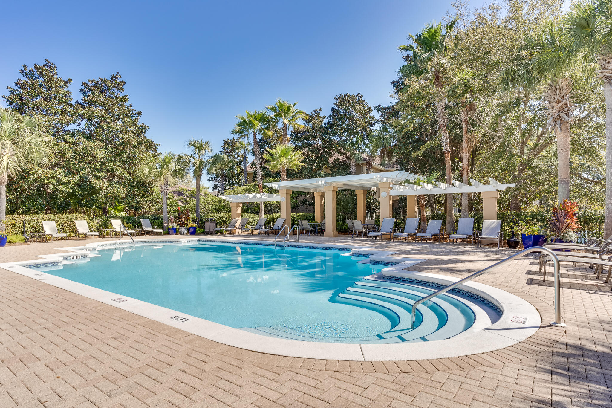 8570 Turnberry Drive, 8570