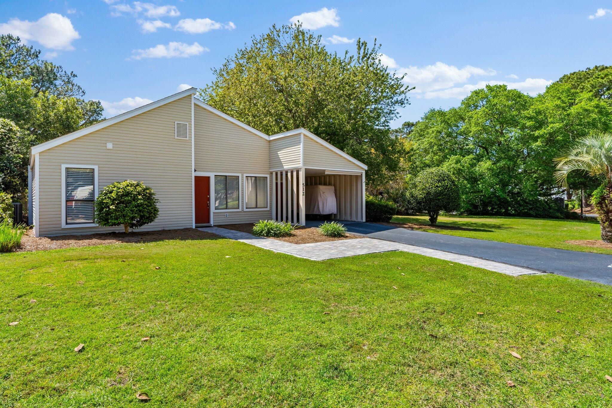 512 Magnolia Place, 512