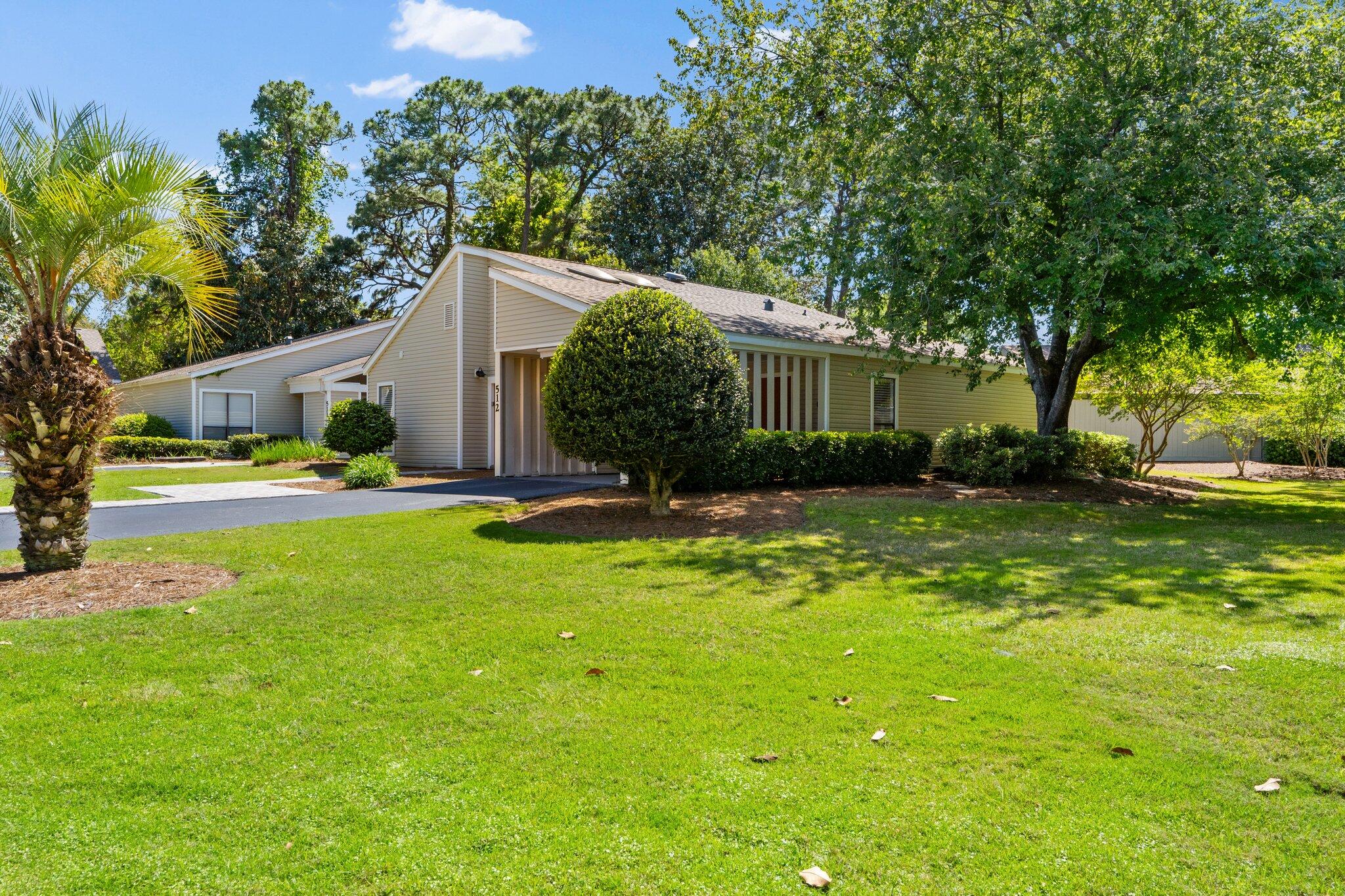 512 Magnolia Place, 512