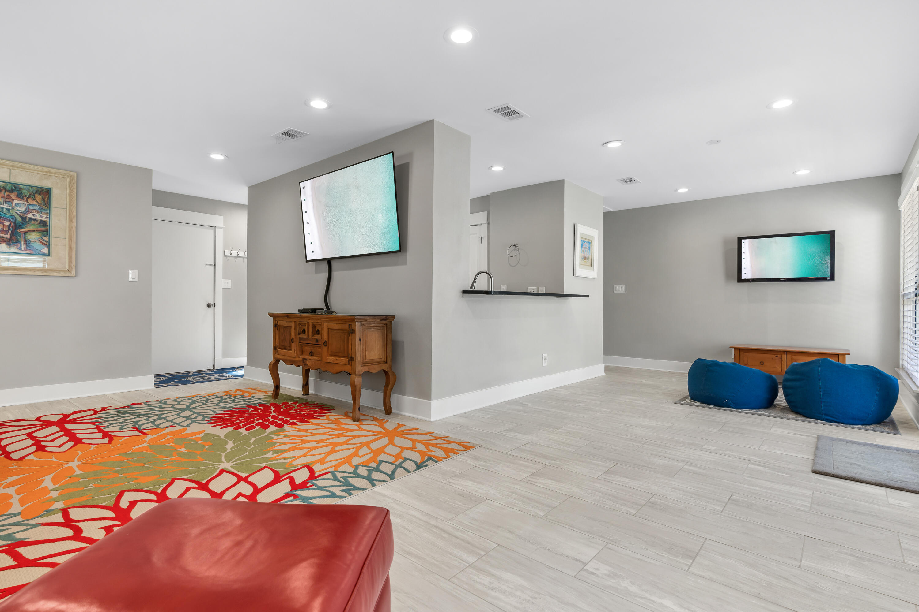 512 Magnolia Place, 512