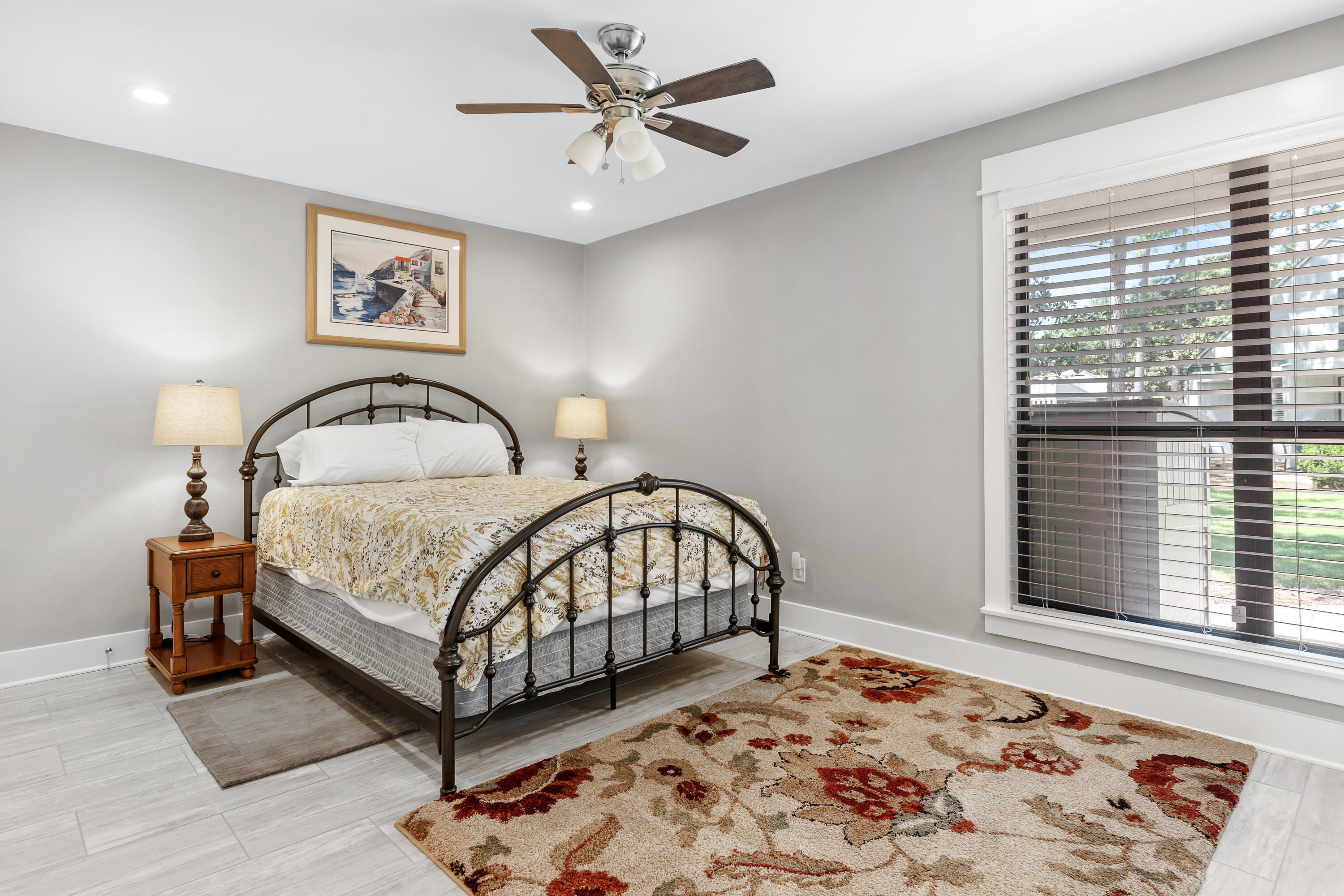 512 Magnolia Place, 512