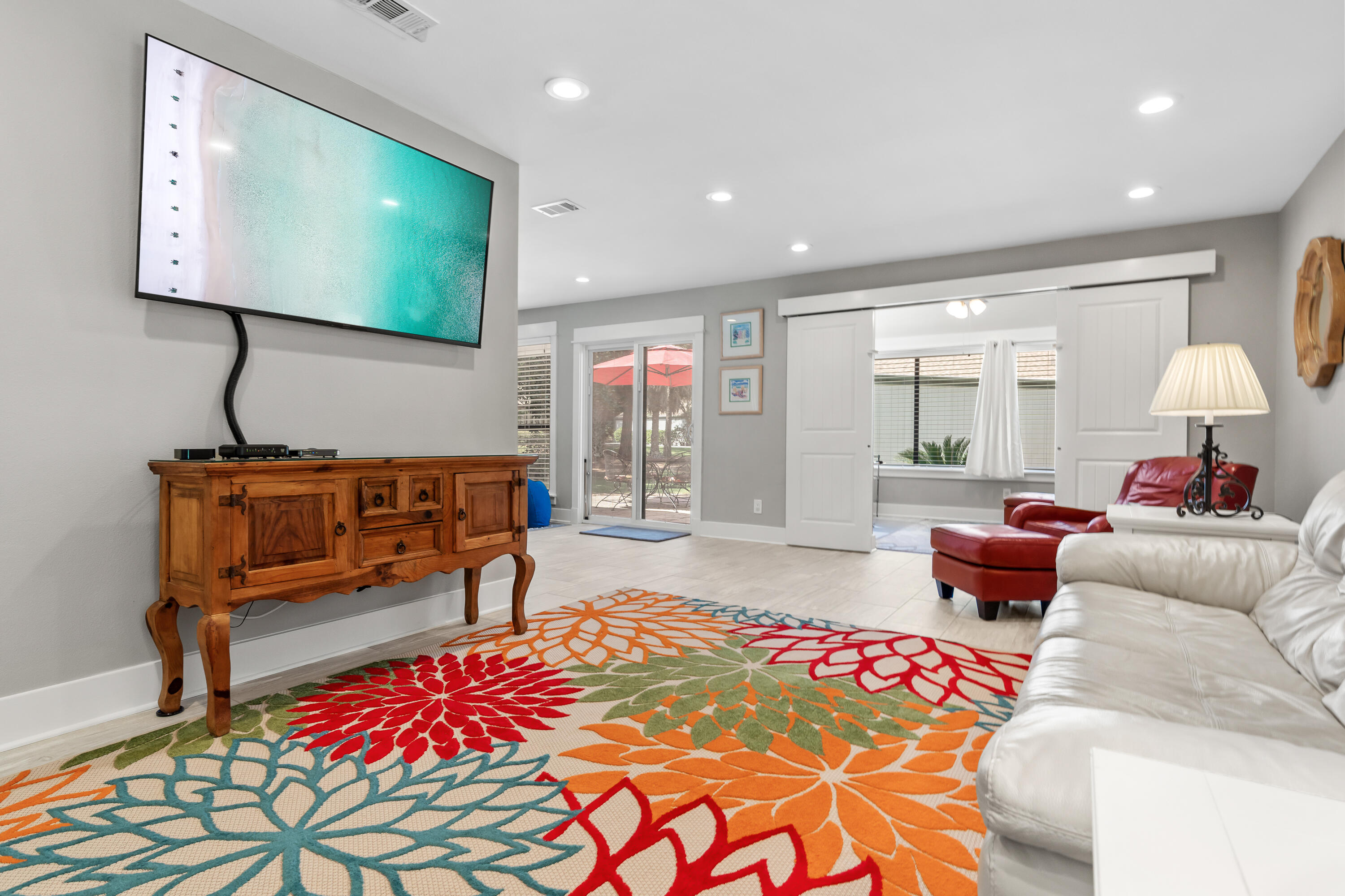 512 Magnolia Place, 512