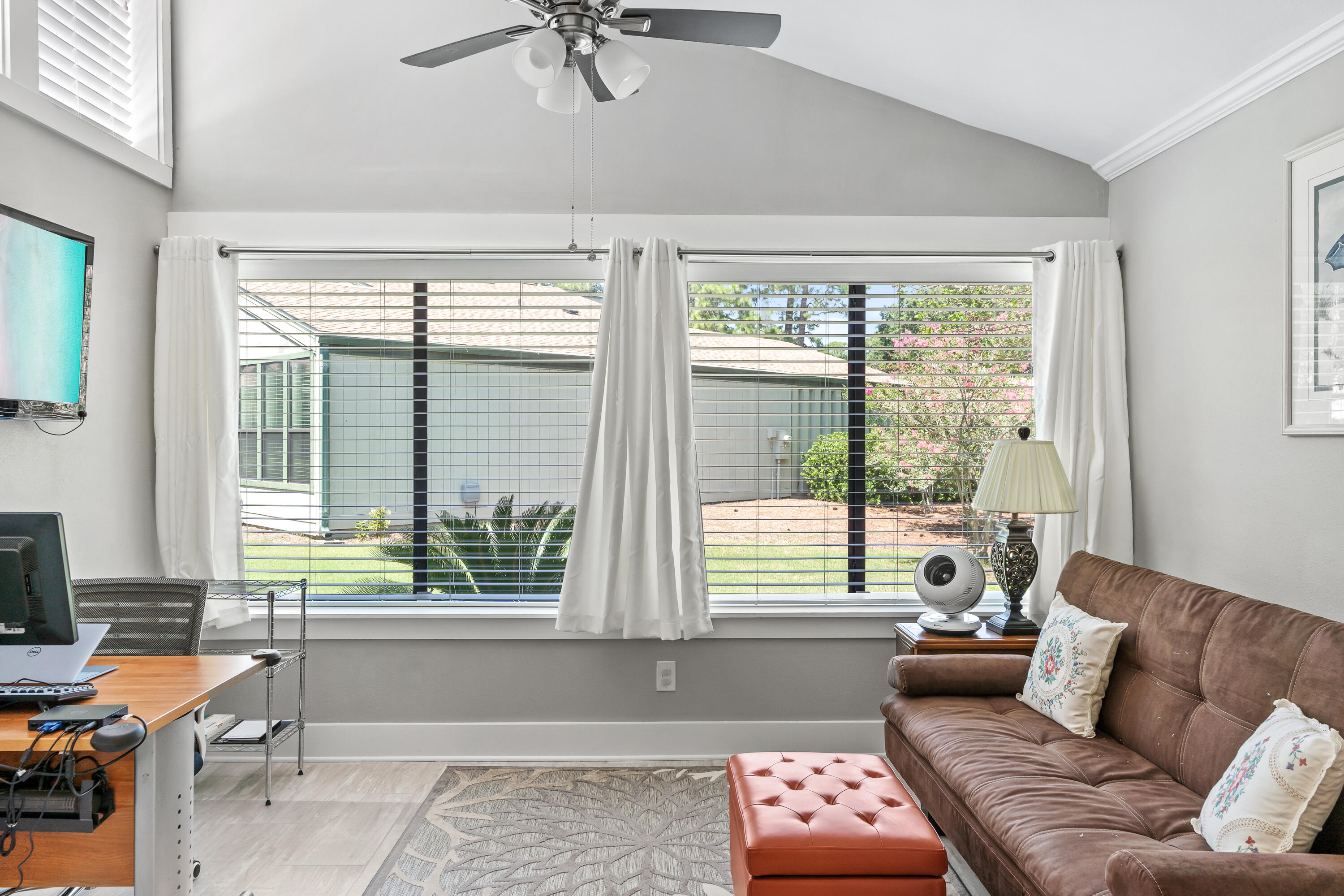 512 Magnolia Place, 512