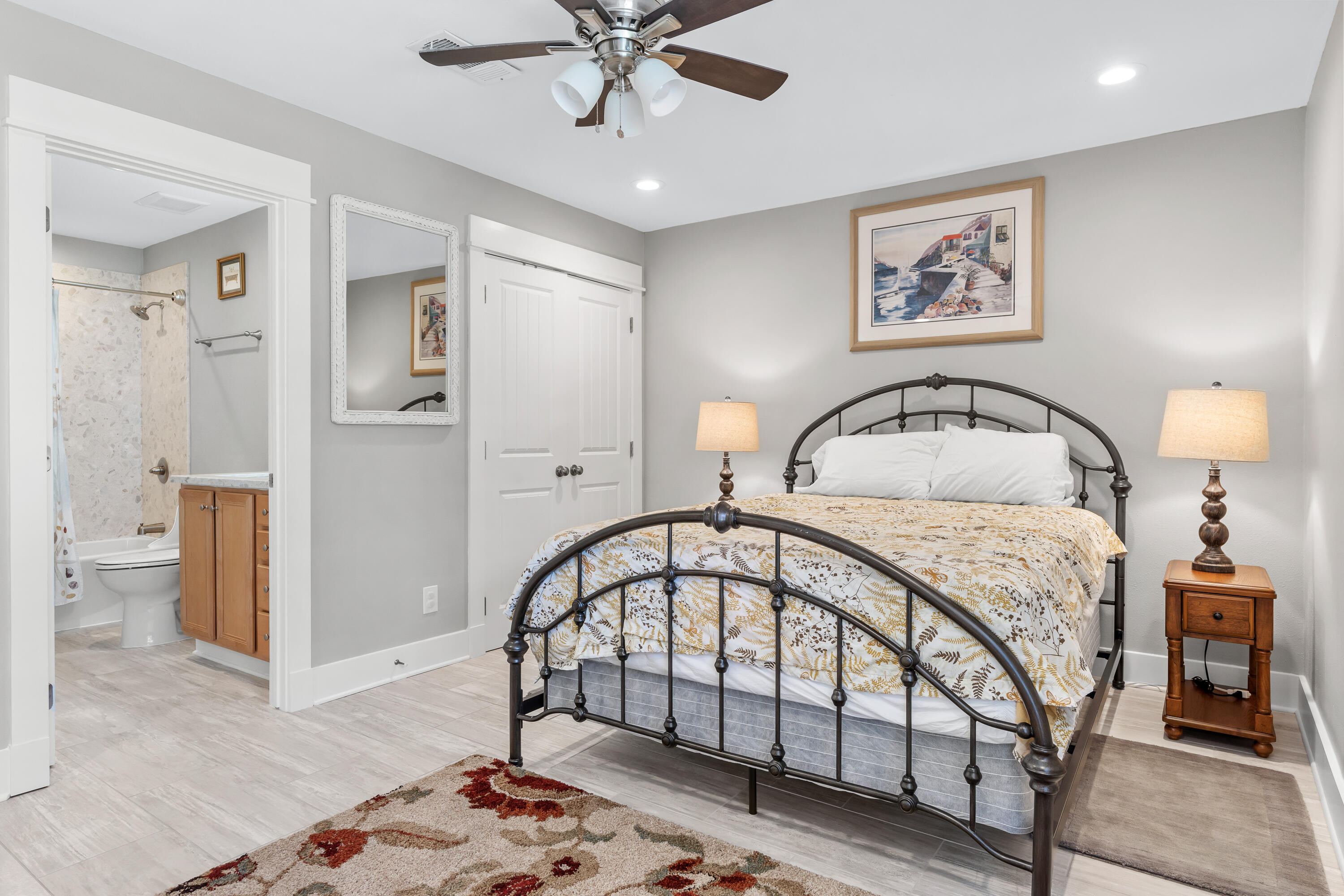 512 Magnolia Place, 512