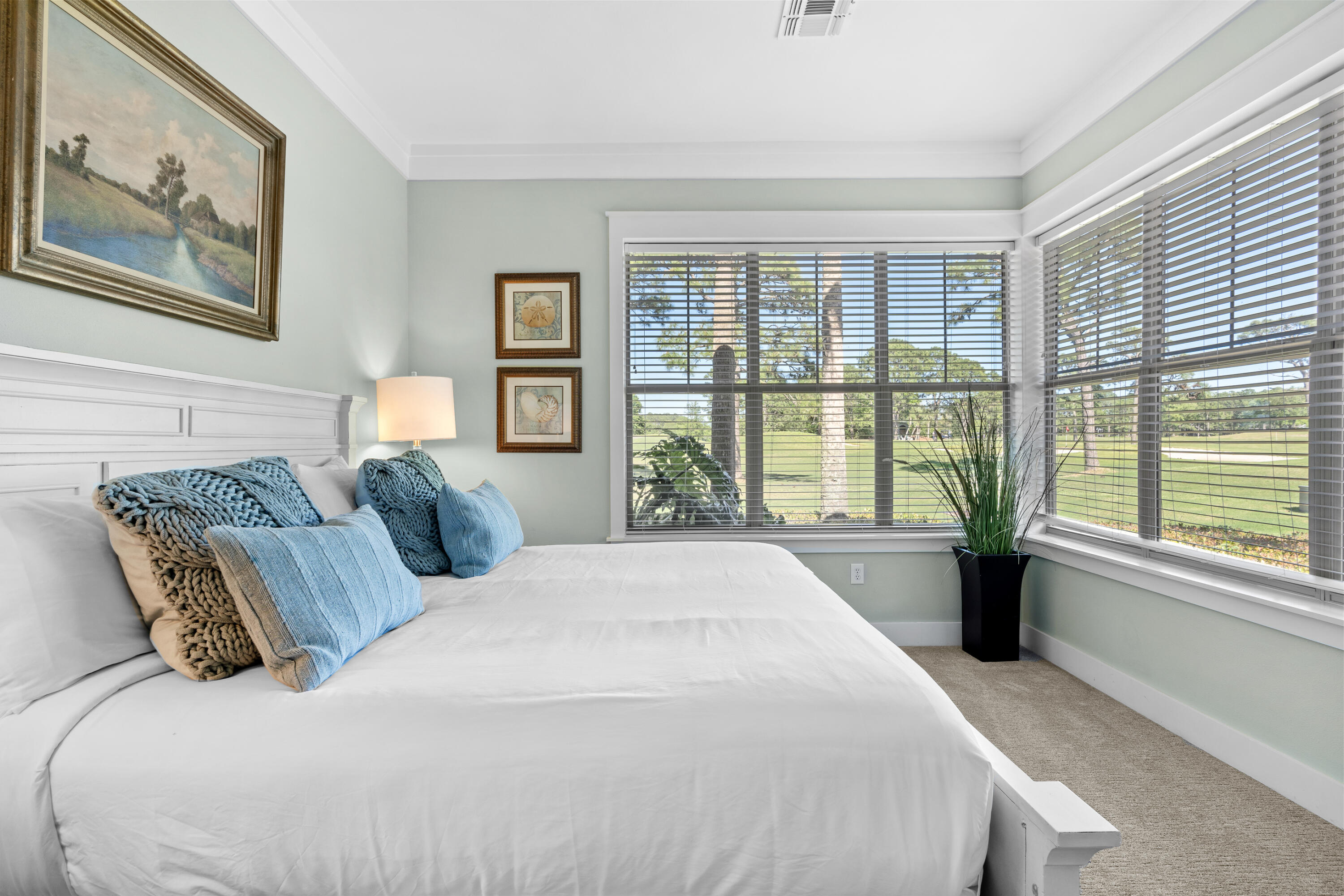 8582 Magnolia Bay Lane