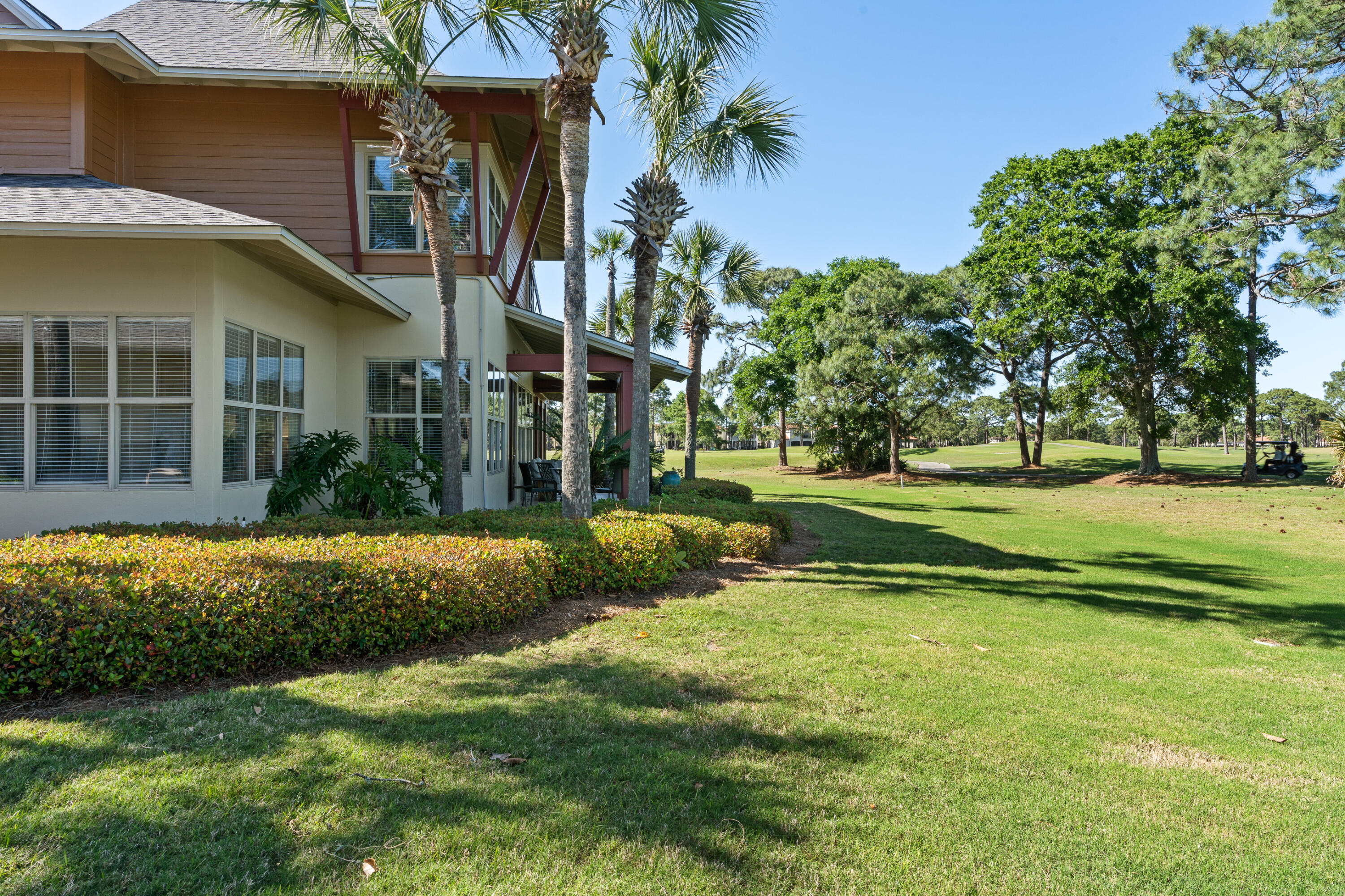 8582 Magnolia Bay Lane