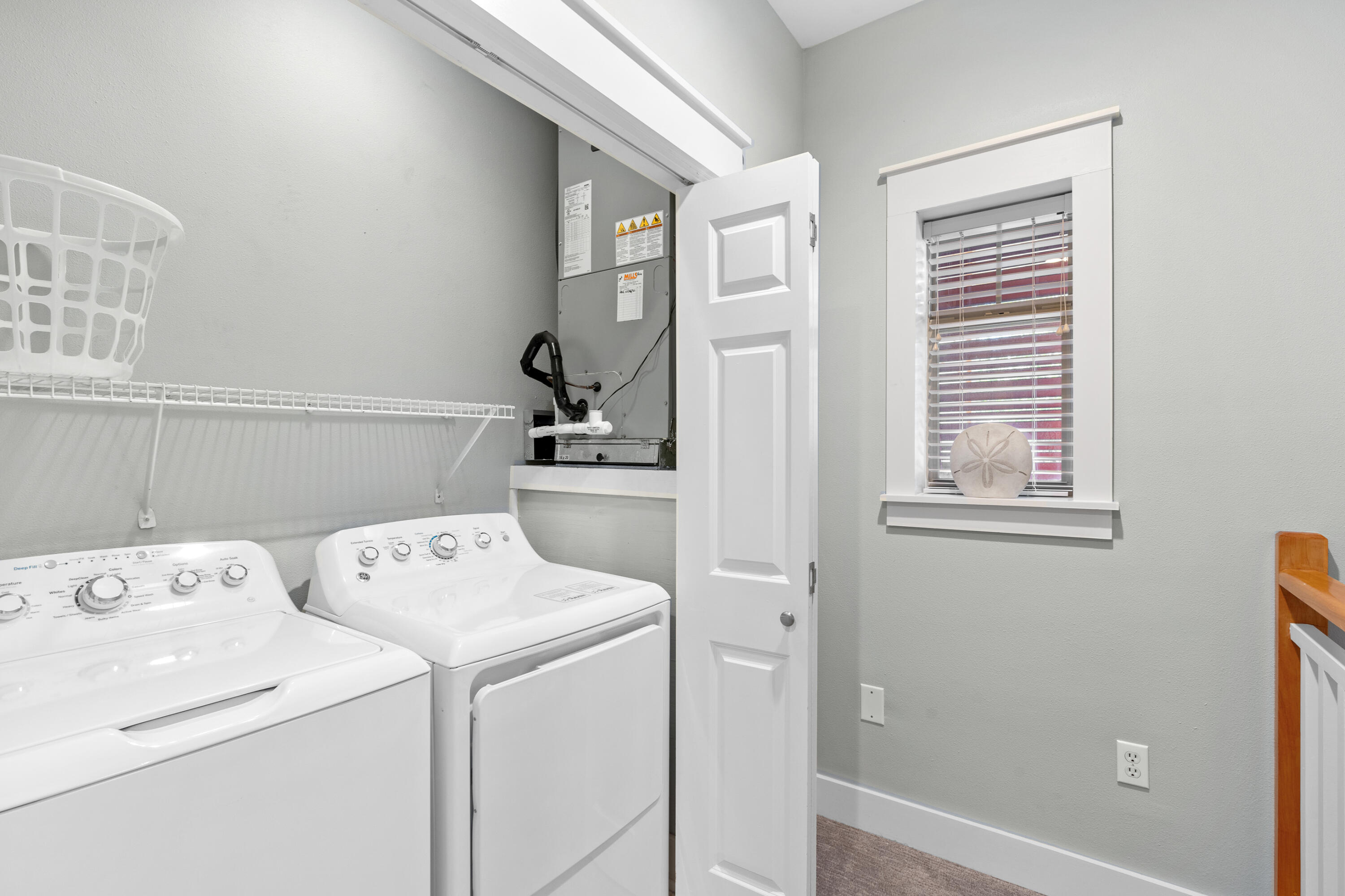 8582 Magnolia Bay Lane