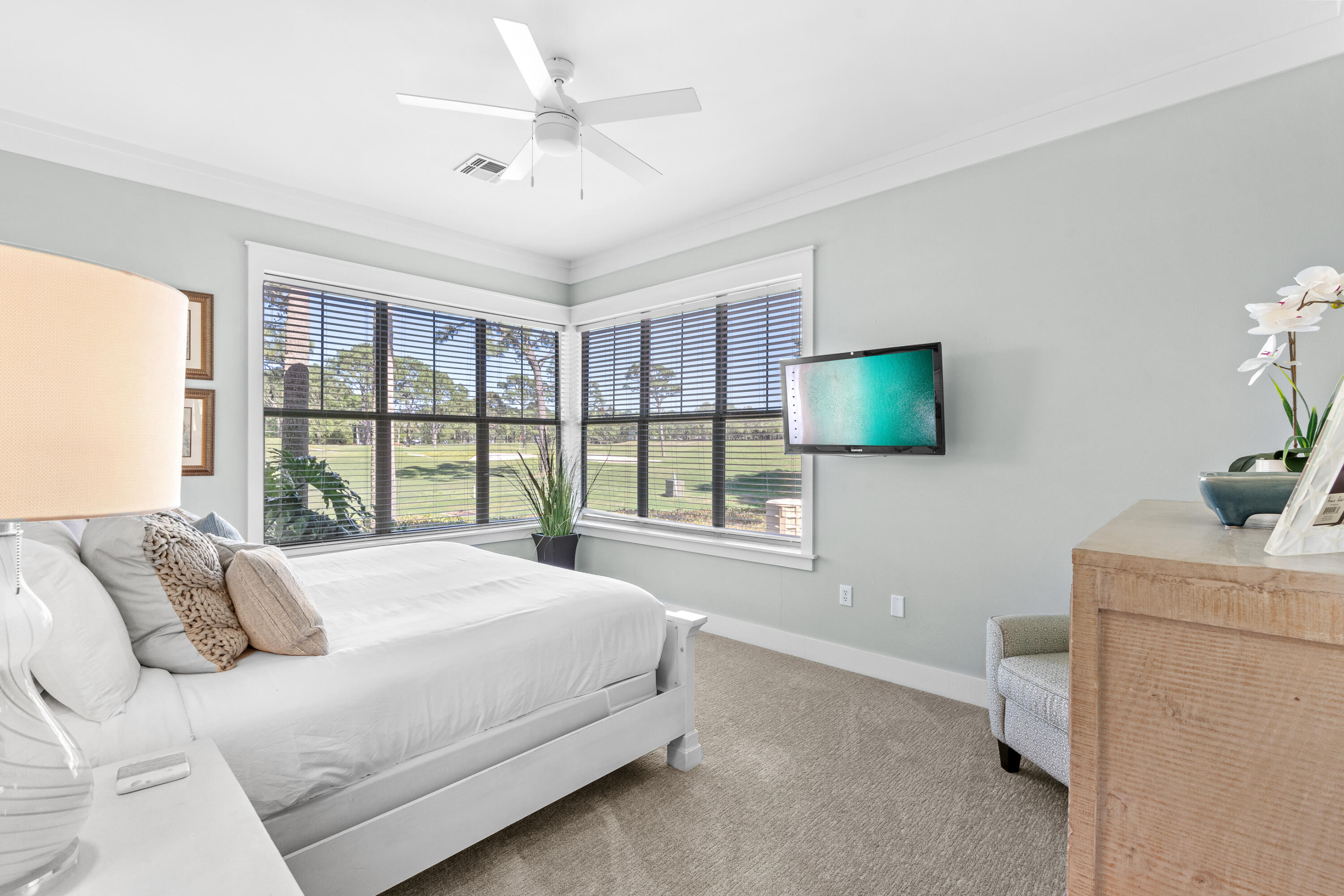 8582 Magnolia Bay Lane