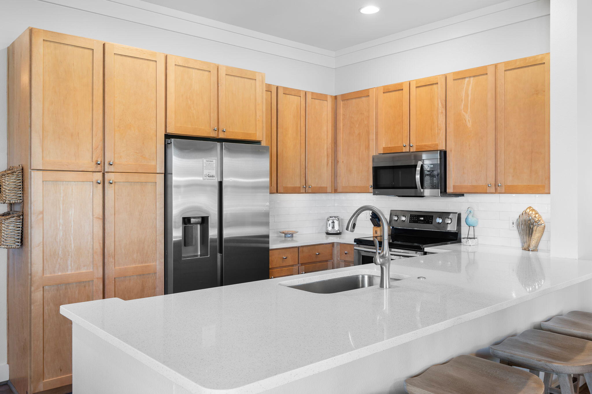8615 Magnolia Bay Lane